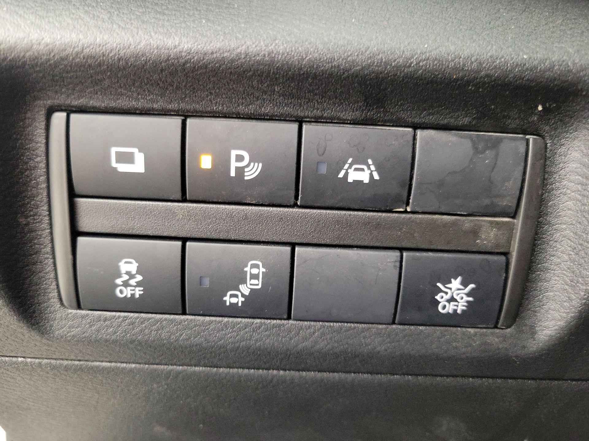 Thumbnail: 2022 Nissan Kicks - 13