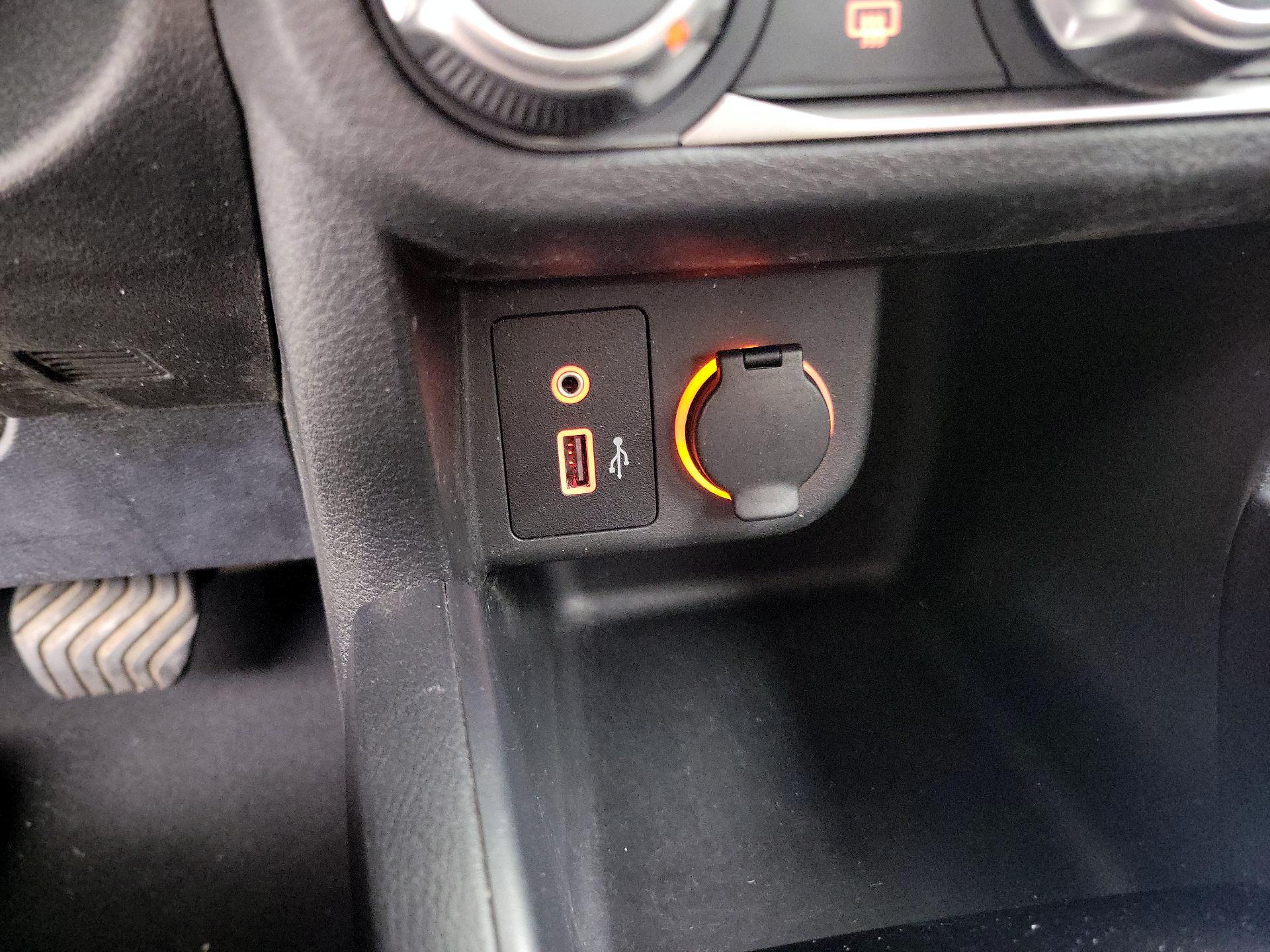 Thumbnail: 2022 Nissan Kicks - 18