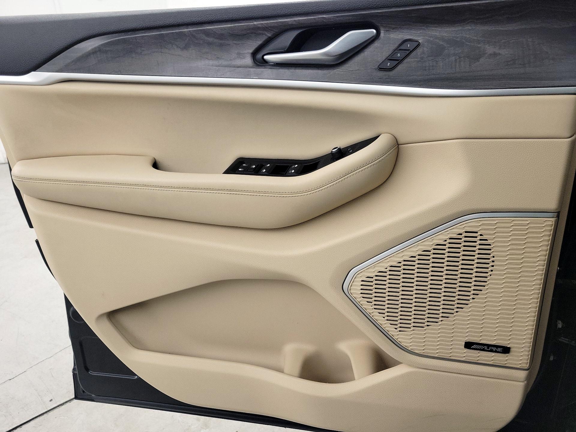 Thumbnail: 2023 Jeep Grand Cherokee L - 12