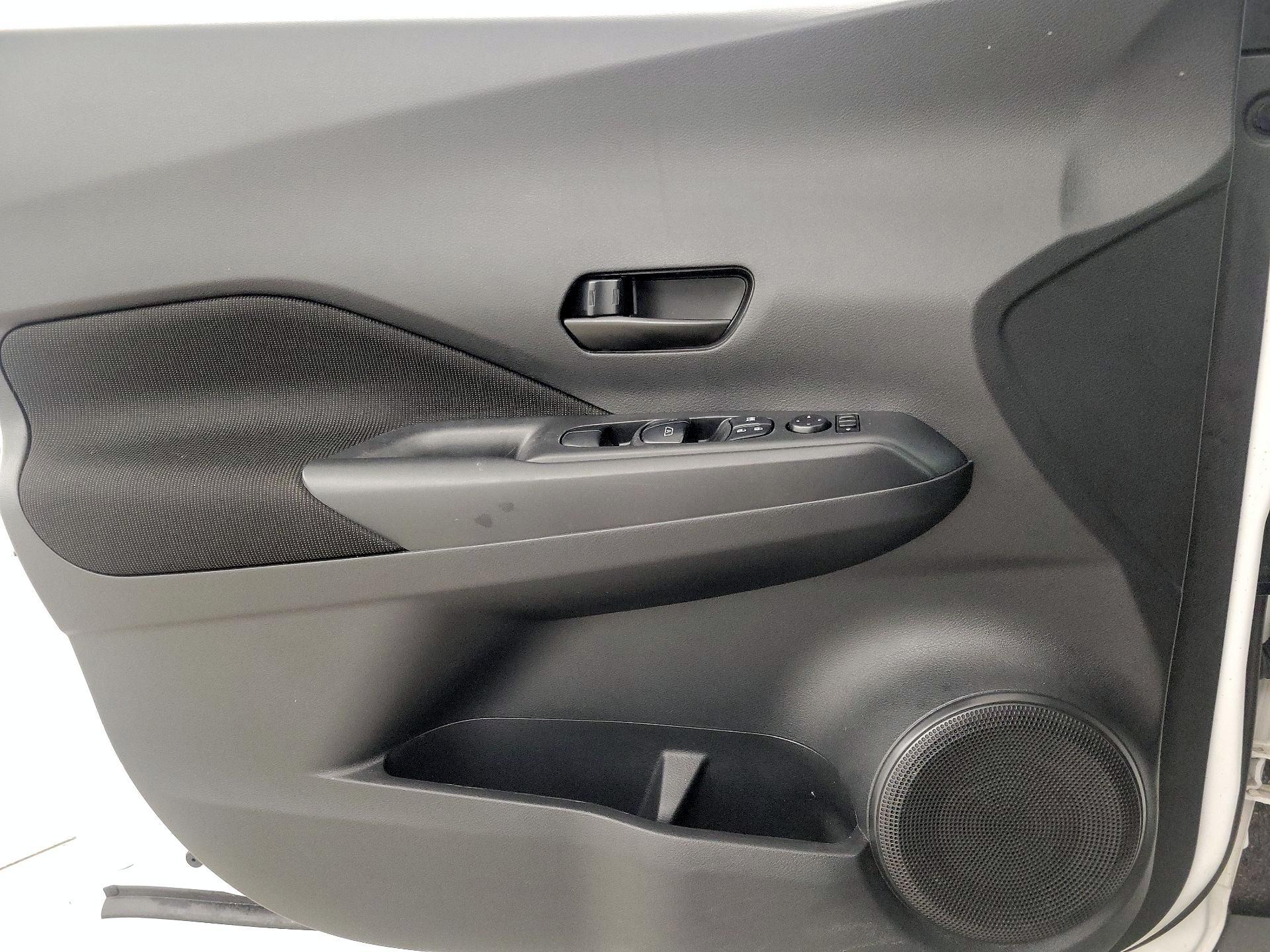 Thumbnail: 2022 Nissan Kicks - 12