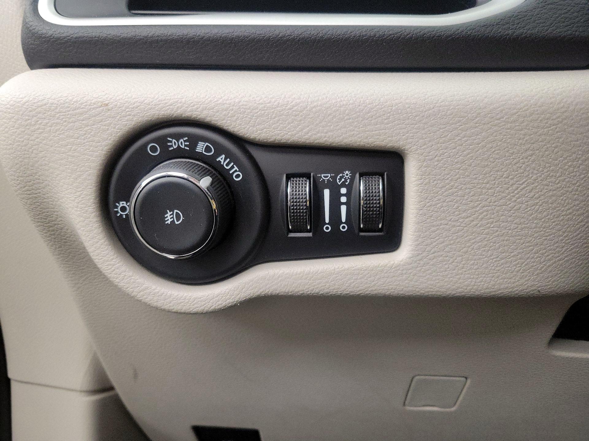 Thumbnail: 2024 Chrysler Pacifica - 13