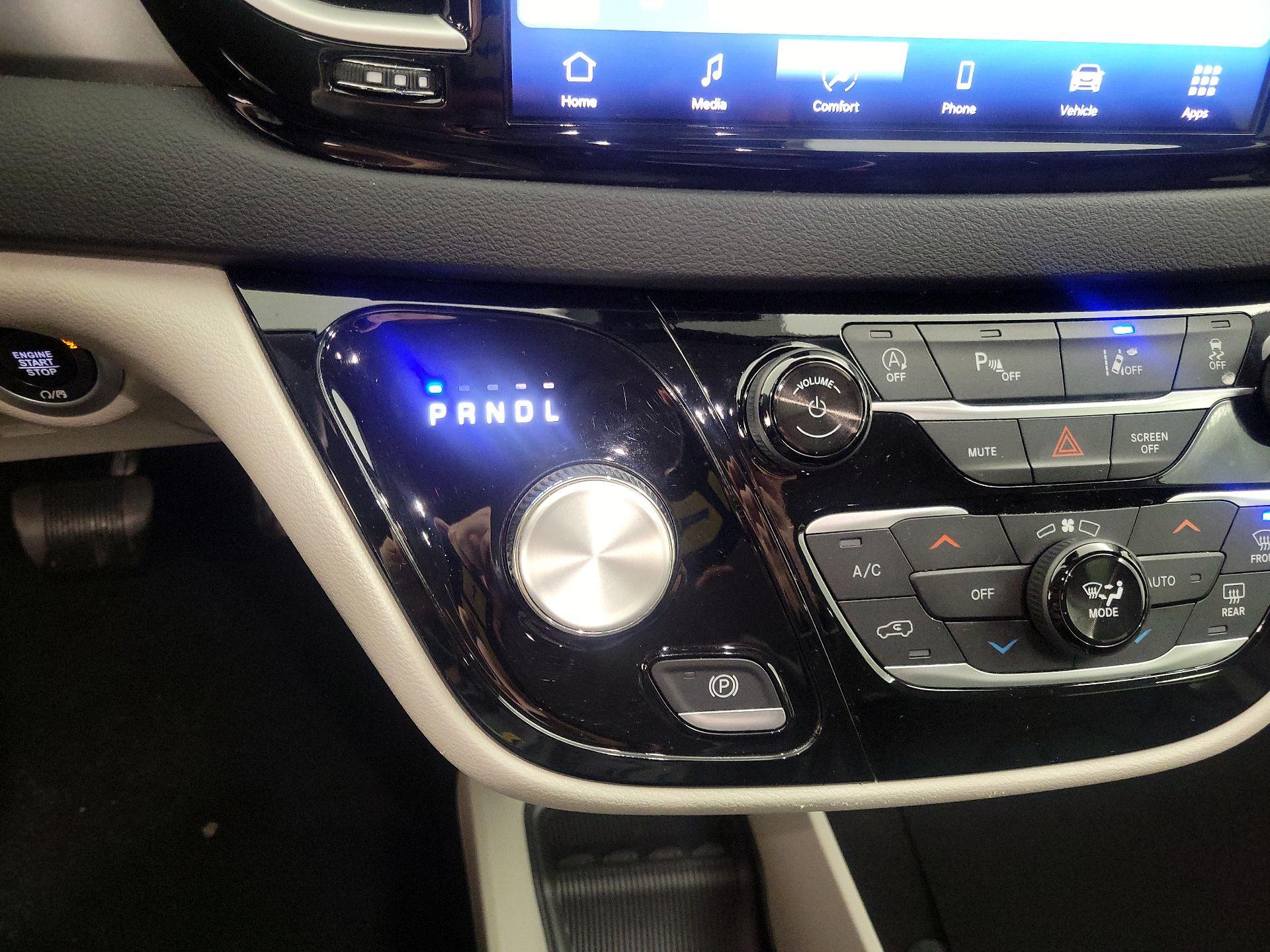 Thumbnail: 2024 Chrysler Pacifica - 17