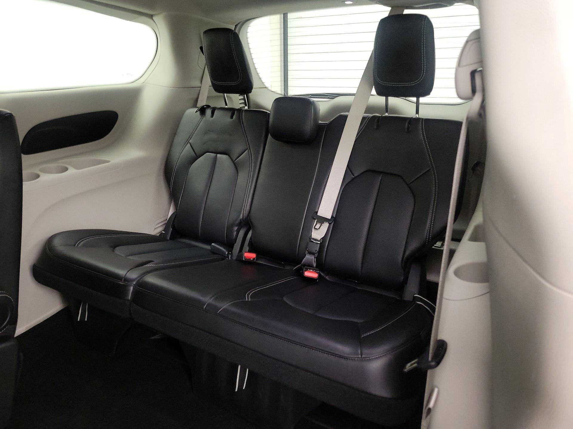 Thumbnail: 2024 Chrysler Pacifica - 20