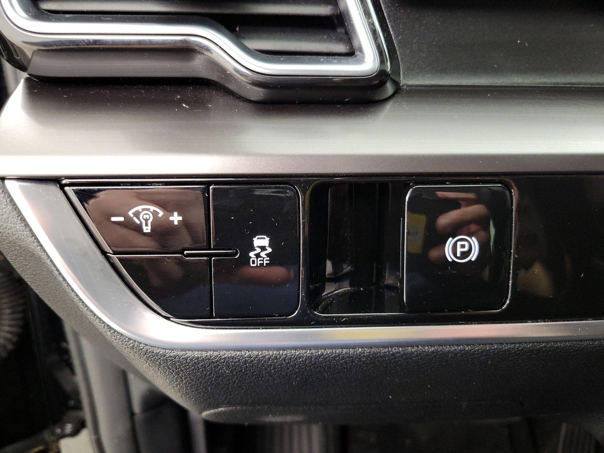 Thumbnail: 2023 Kia Sportage - 13