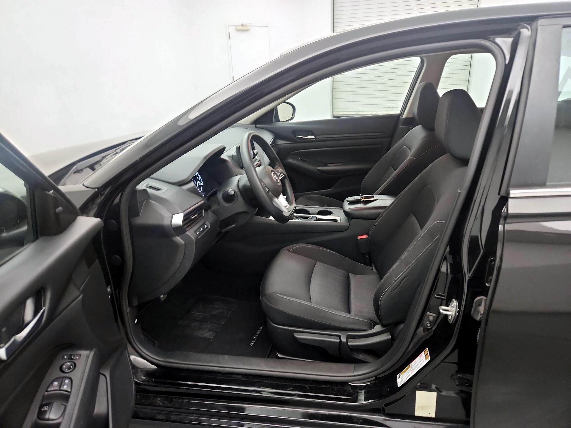 Thumbnail: 2022 Nissan Altima - 11