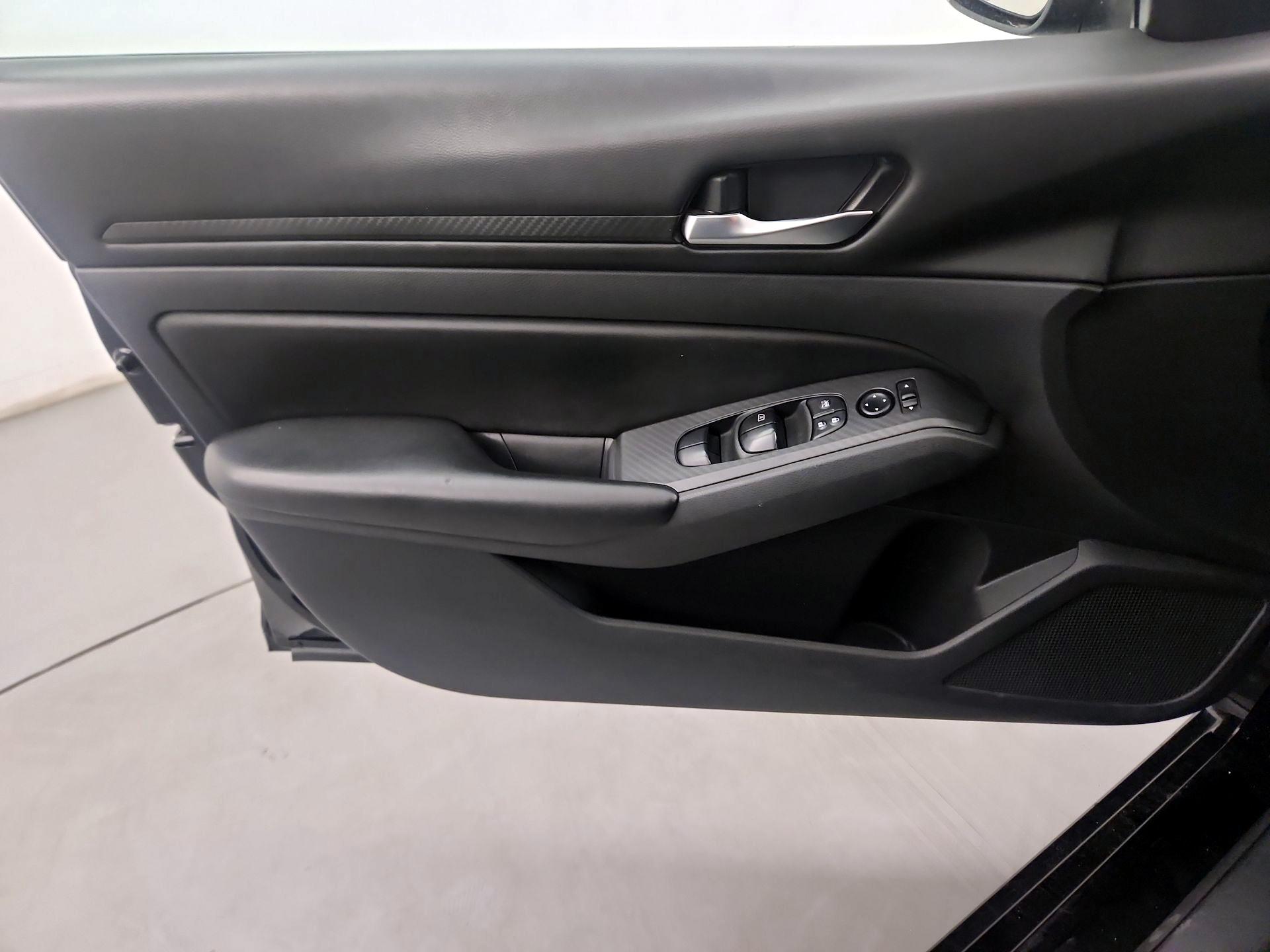 Thumbnail: 2022 Nissan Altima - 12