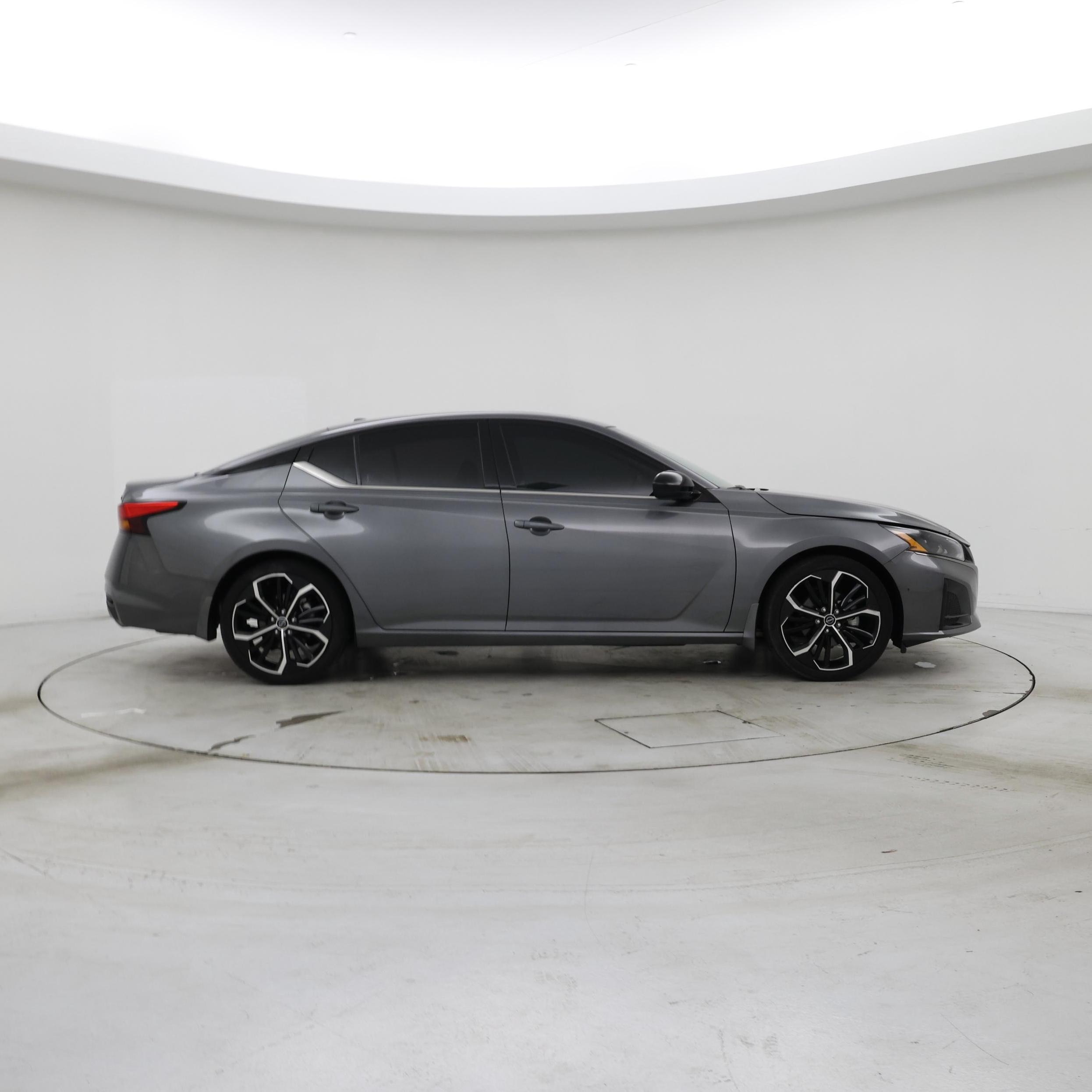 Thumbnail: 2023 Nissan Altima - 7