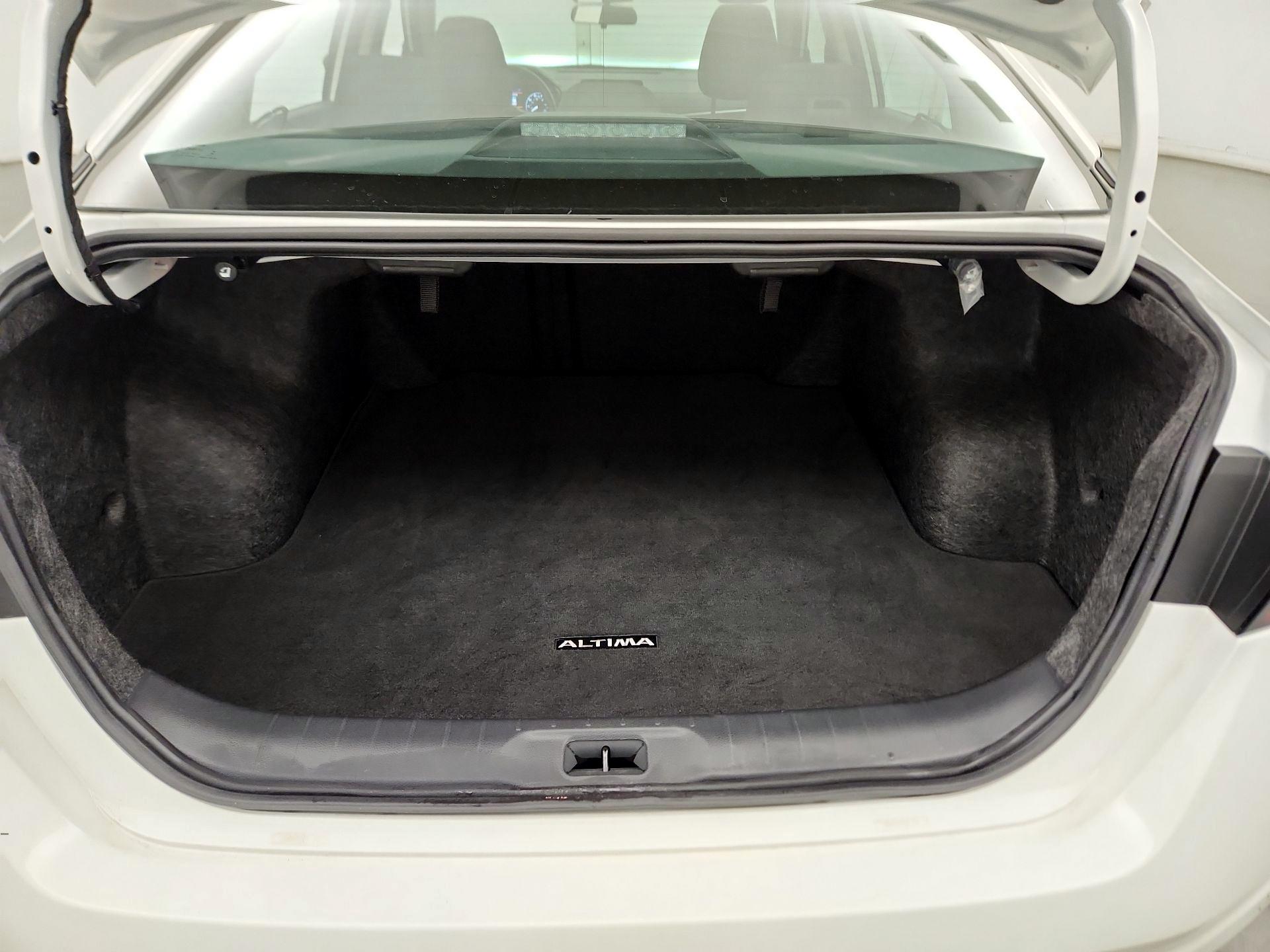 Thumbnail: 2023 Nissan Altima - 18