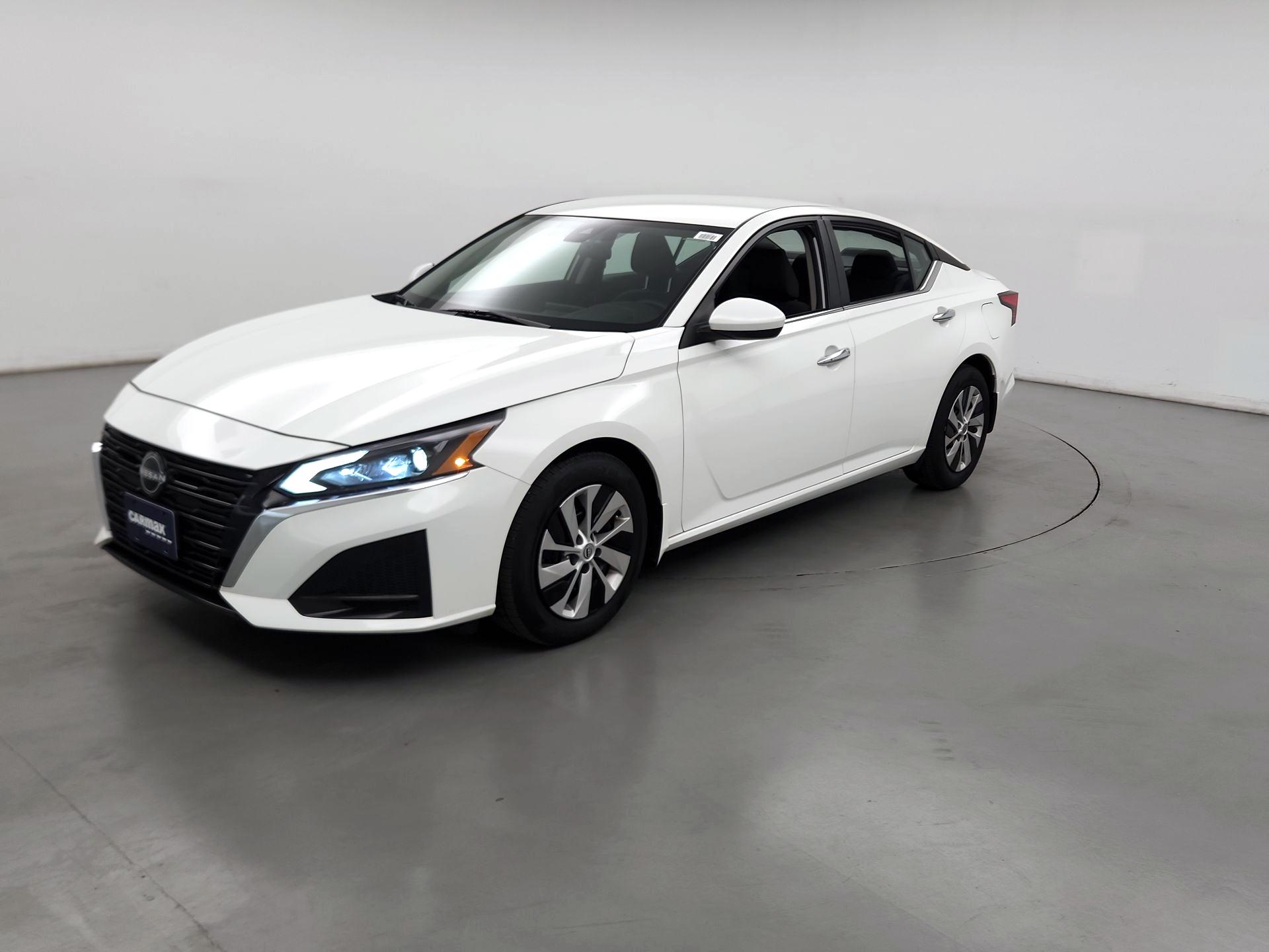 Thumbnail: 2023 Nissan Altima - 3