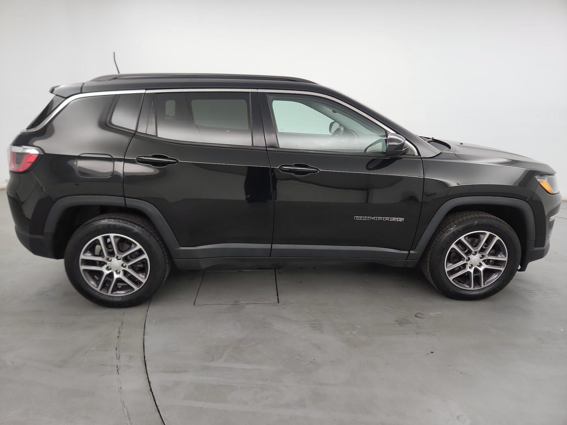 Thumbnail: 2020 Jeep Compass - 4