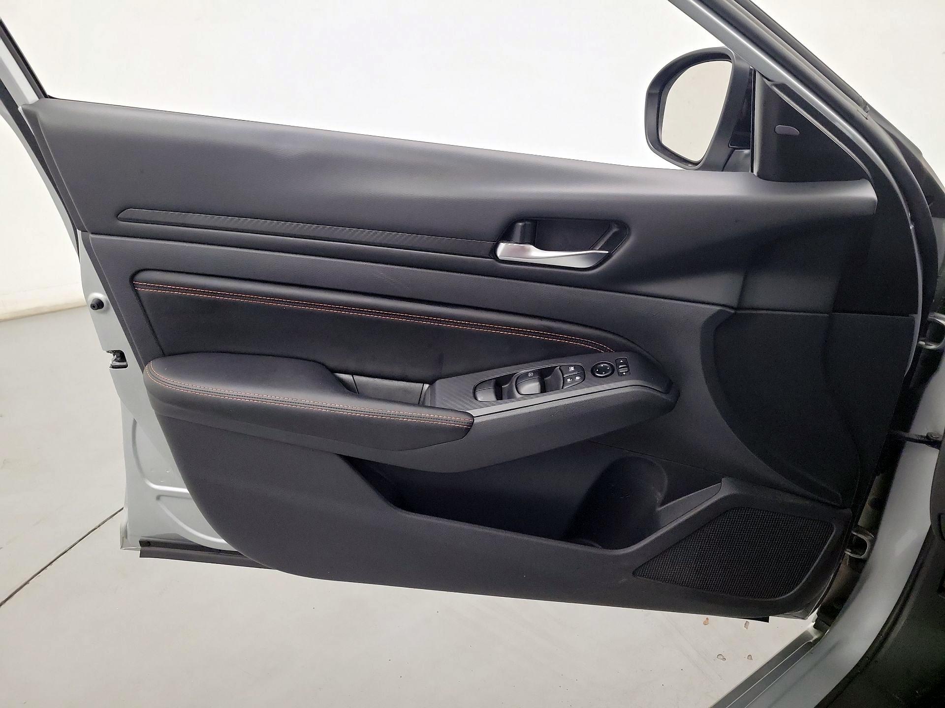 Thumbnail: 2022 Nissan Altima - 10