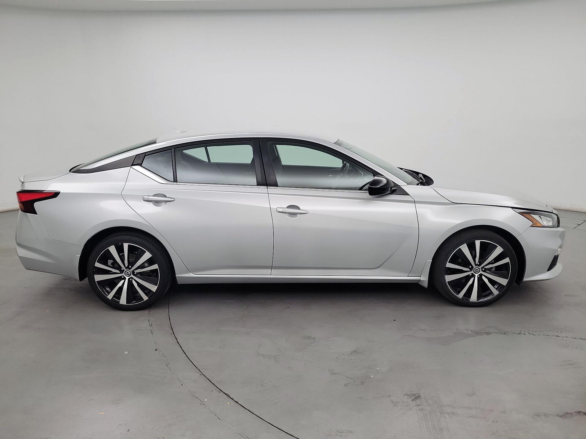 Thumbnail: 2022 Nissan Altima - 4