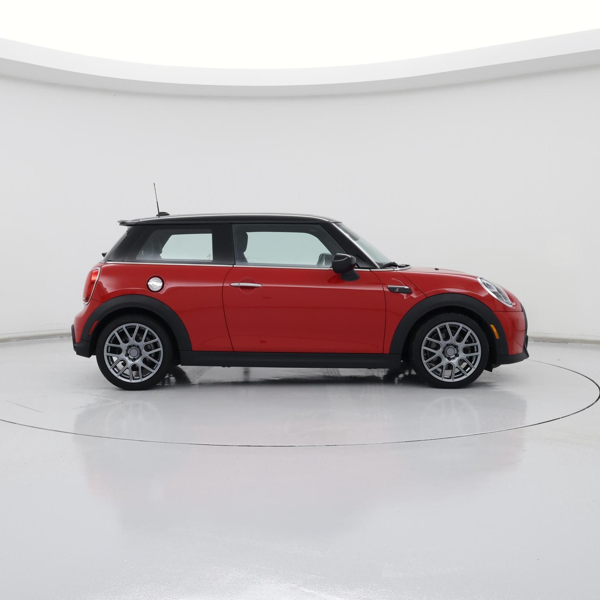 Thumbnail: 2023 MINI Cooper Hardtop - 7