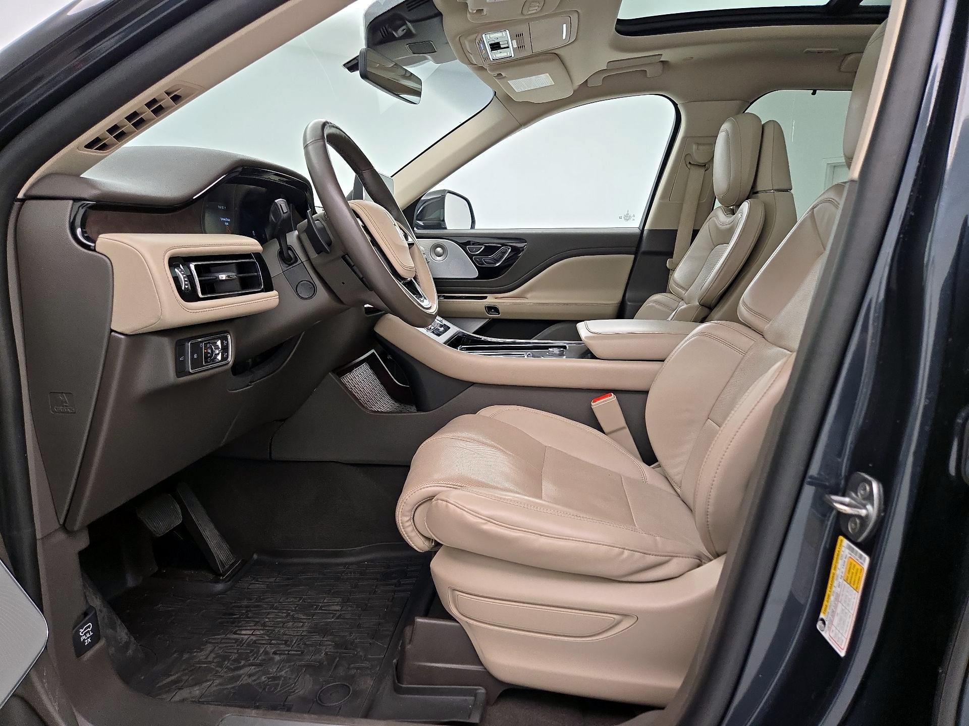Thumbnail: 2021 Lincoln Aviator - 11