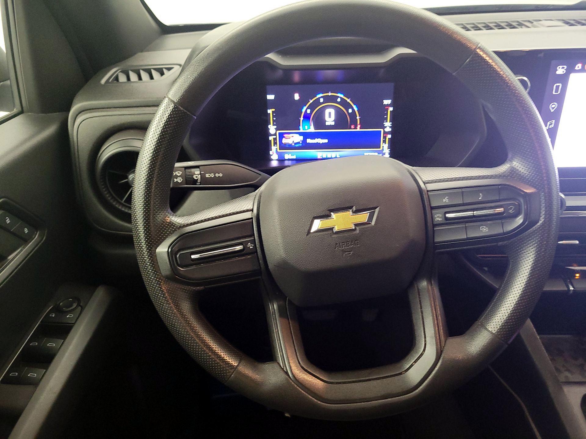 Thumbnail: 2023 Chevrolet Colorado - 10