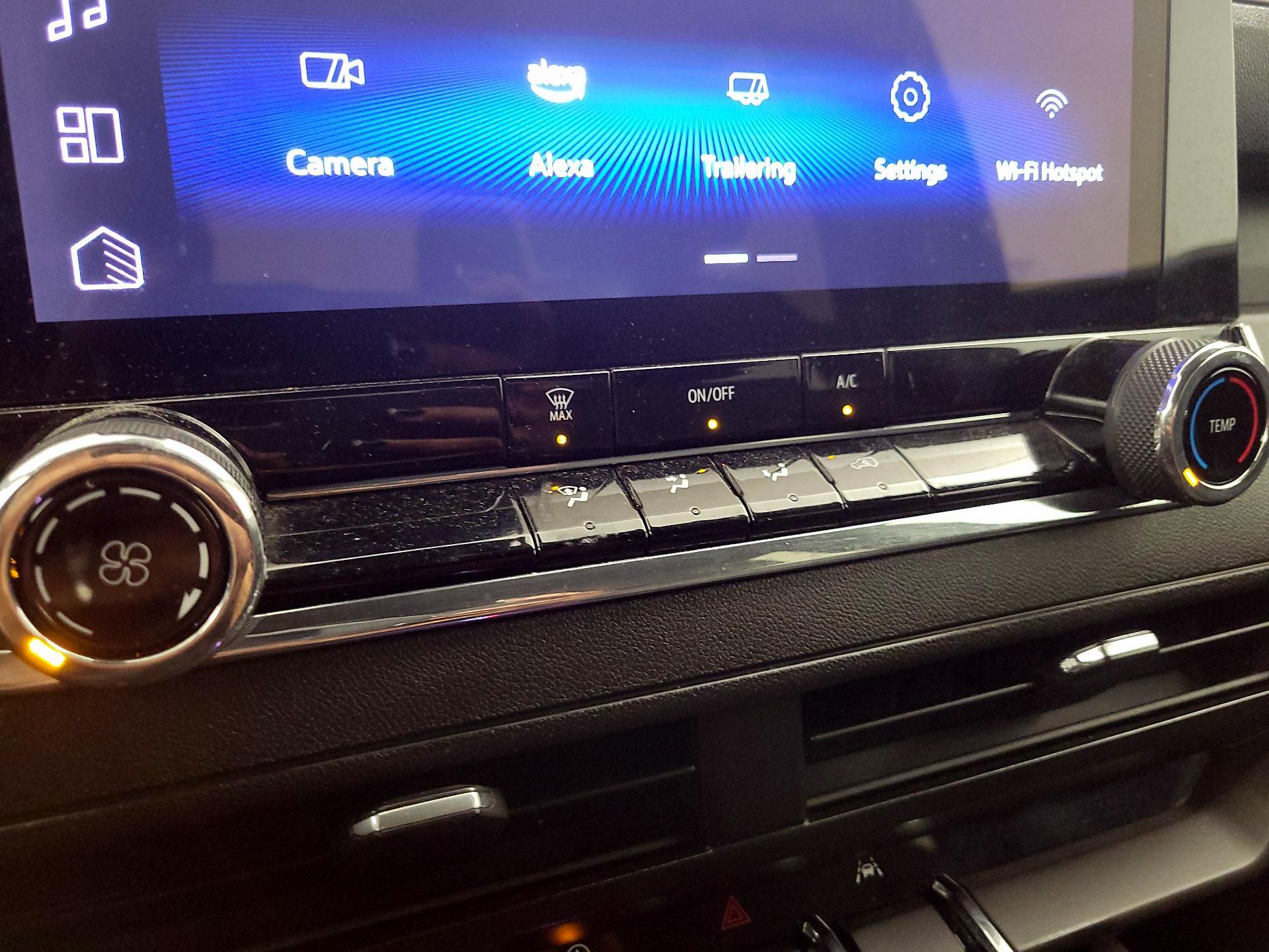 Thumbnail: 2023 Chevrolet Colorado - 16