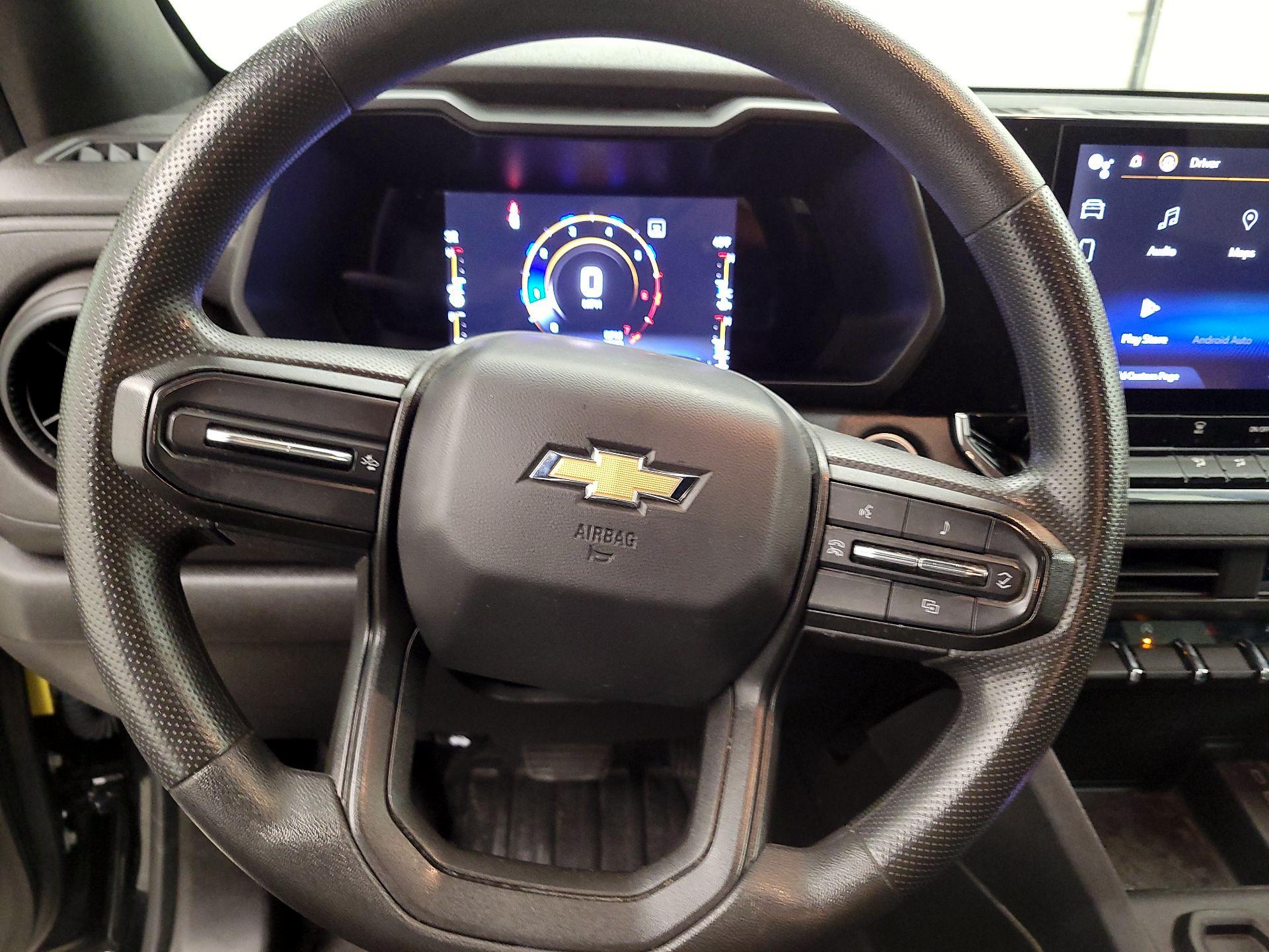 Thumbnail: 2023 Chevrolet Colorado - 10