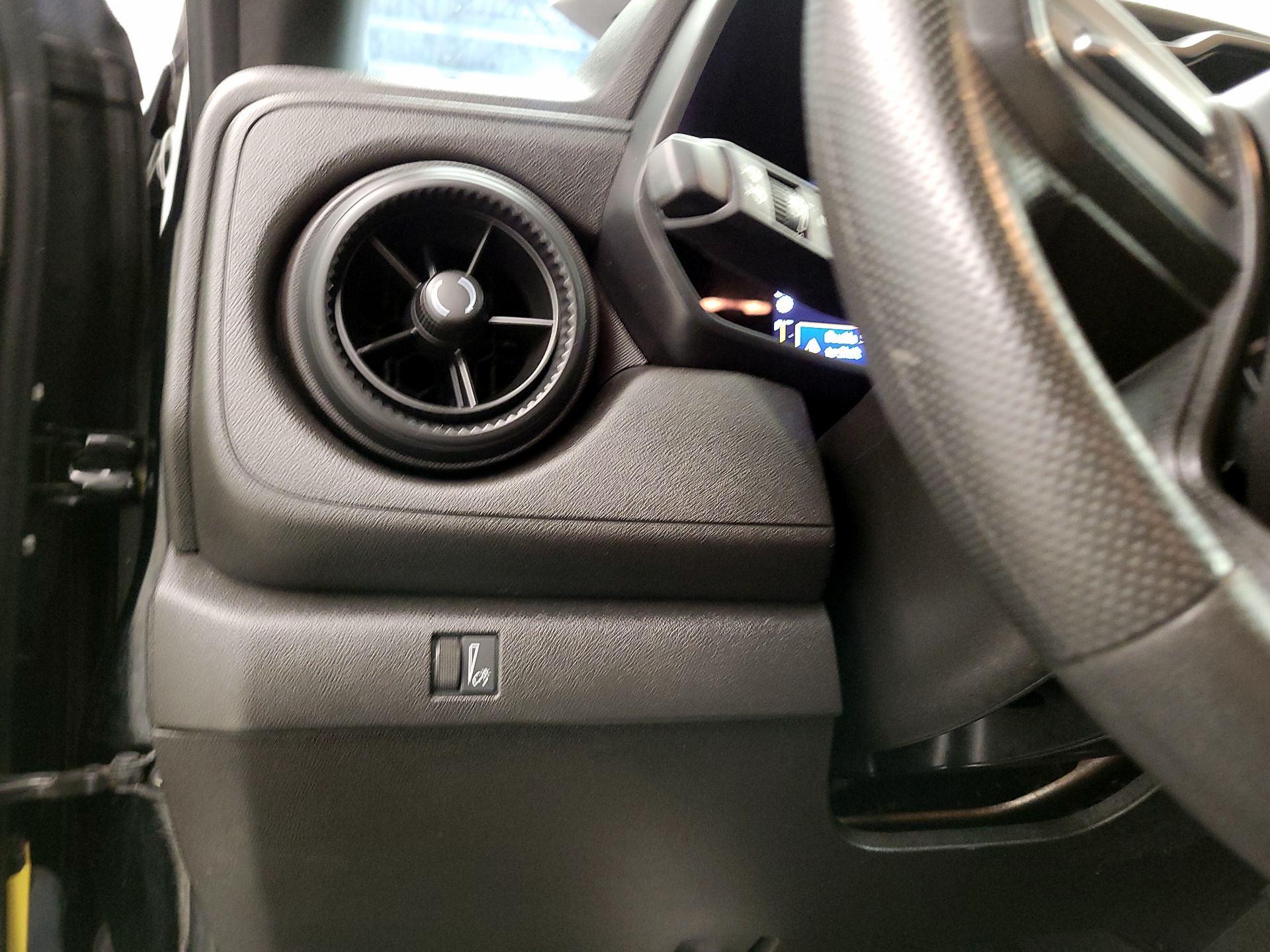 Thumbnail: 2023 Chevrolet Colorado - 13