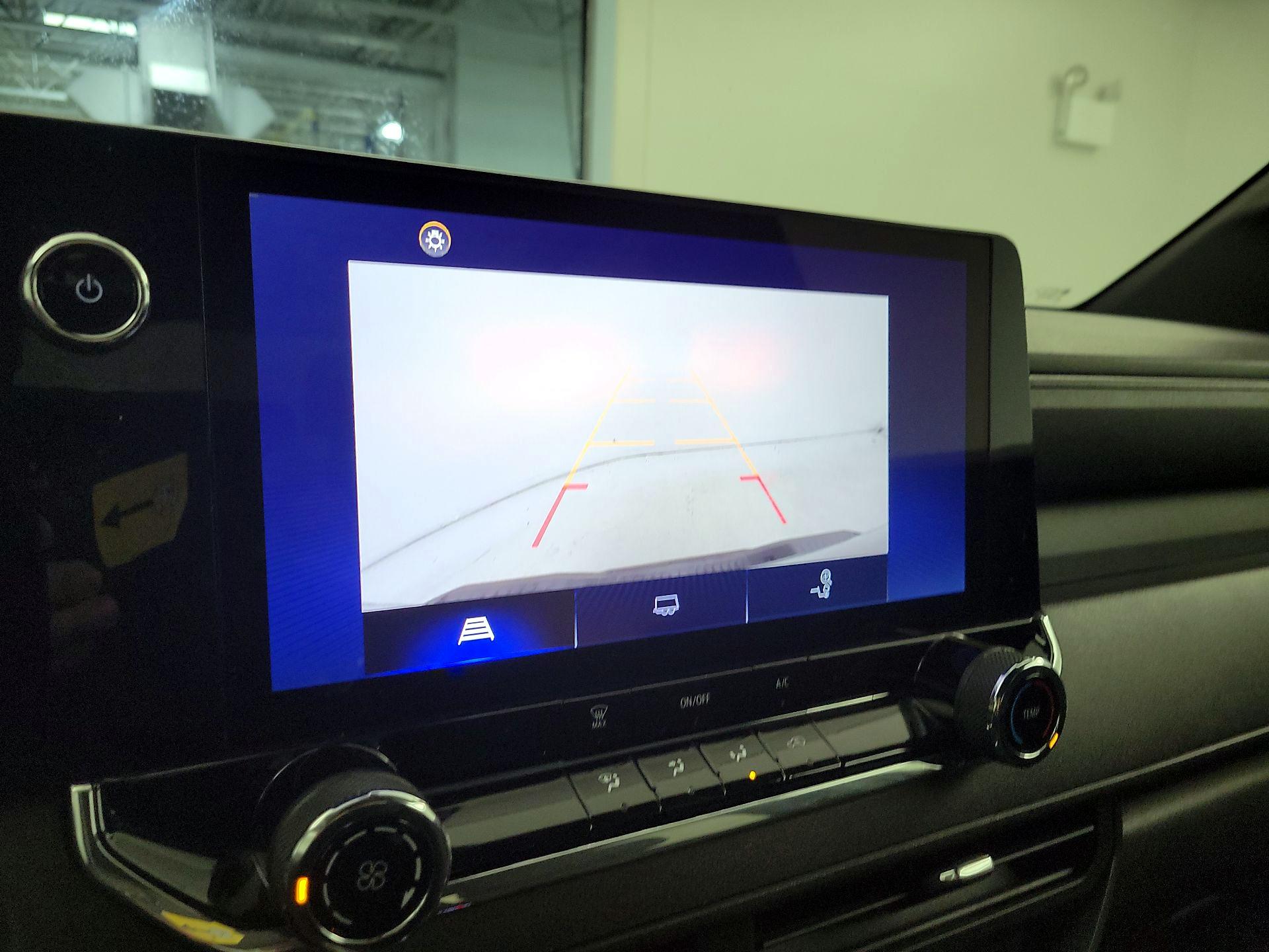 Thumbnail: 2023 Chevrolet Colorado - 14