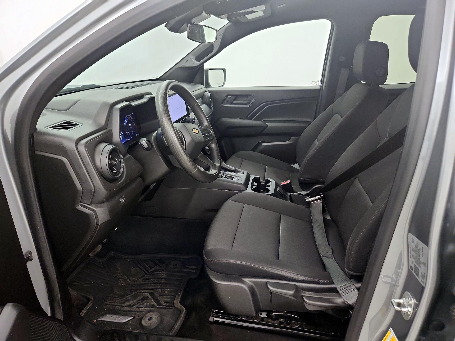 Thumbnail: 2024 Chevrolet Colorado - 11