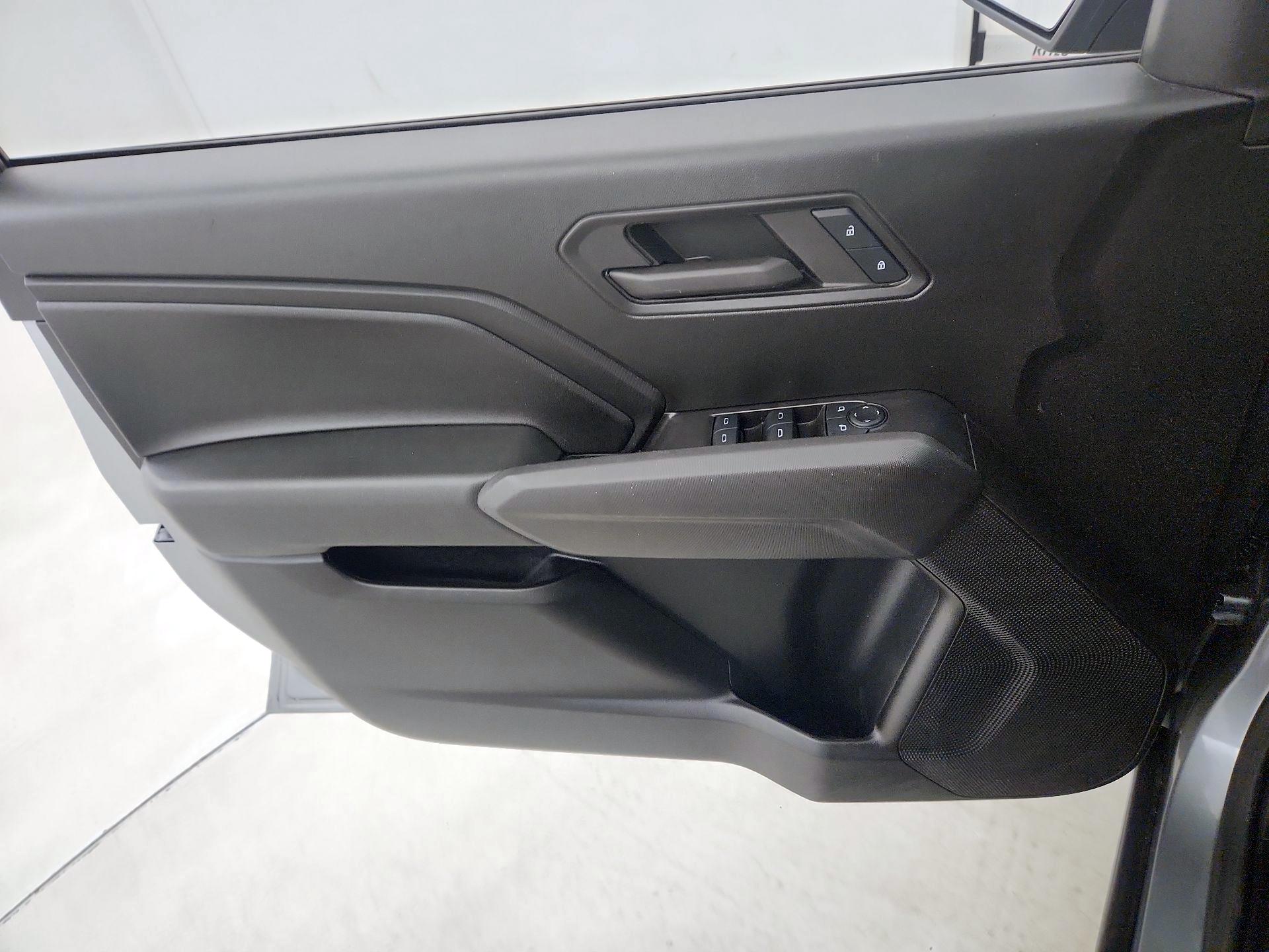 Thumbnail: 2024 Chevrolet Colorado - 12