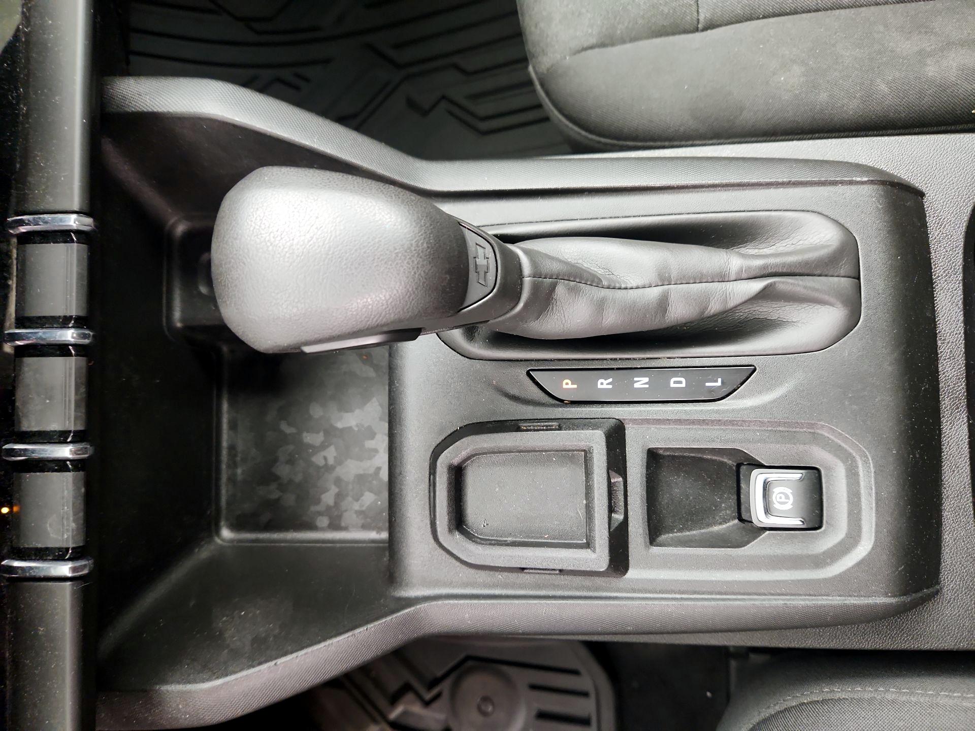 Thumbnail: 2024 Chevrolet Colorado - 17