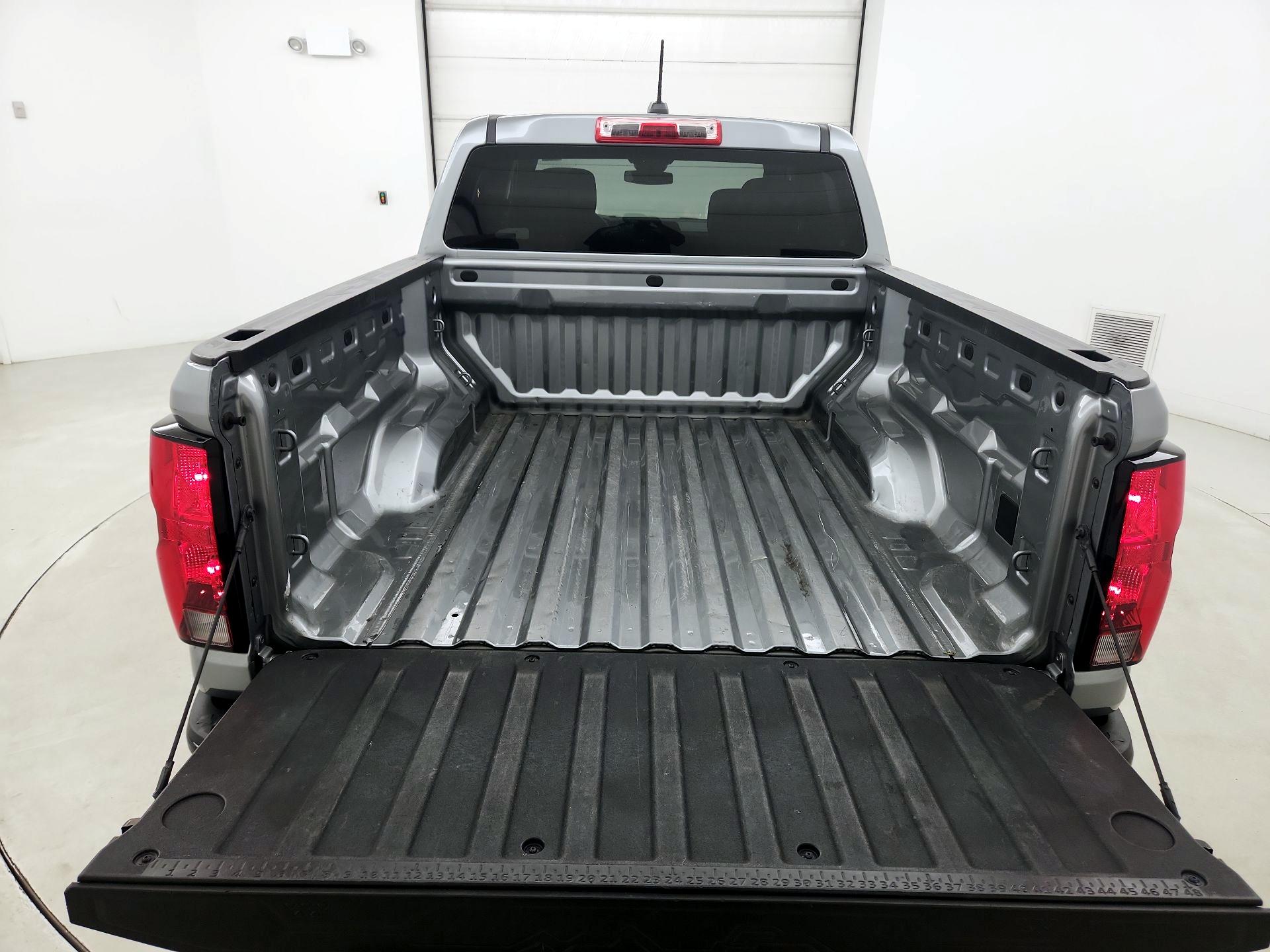 Thumbnail: 2024 Chevrolet Colorado - 20