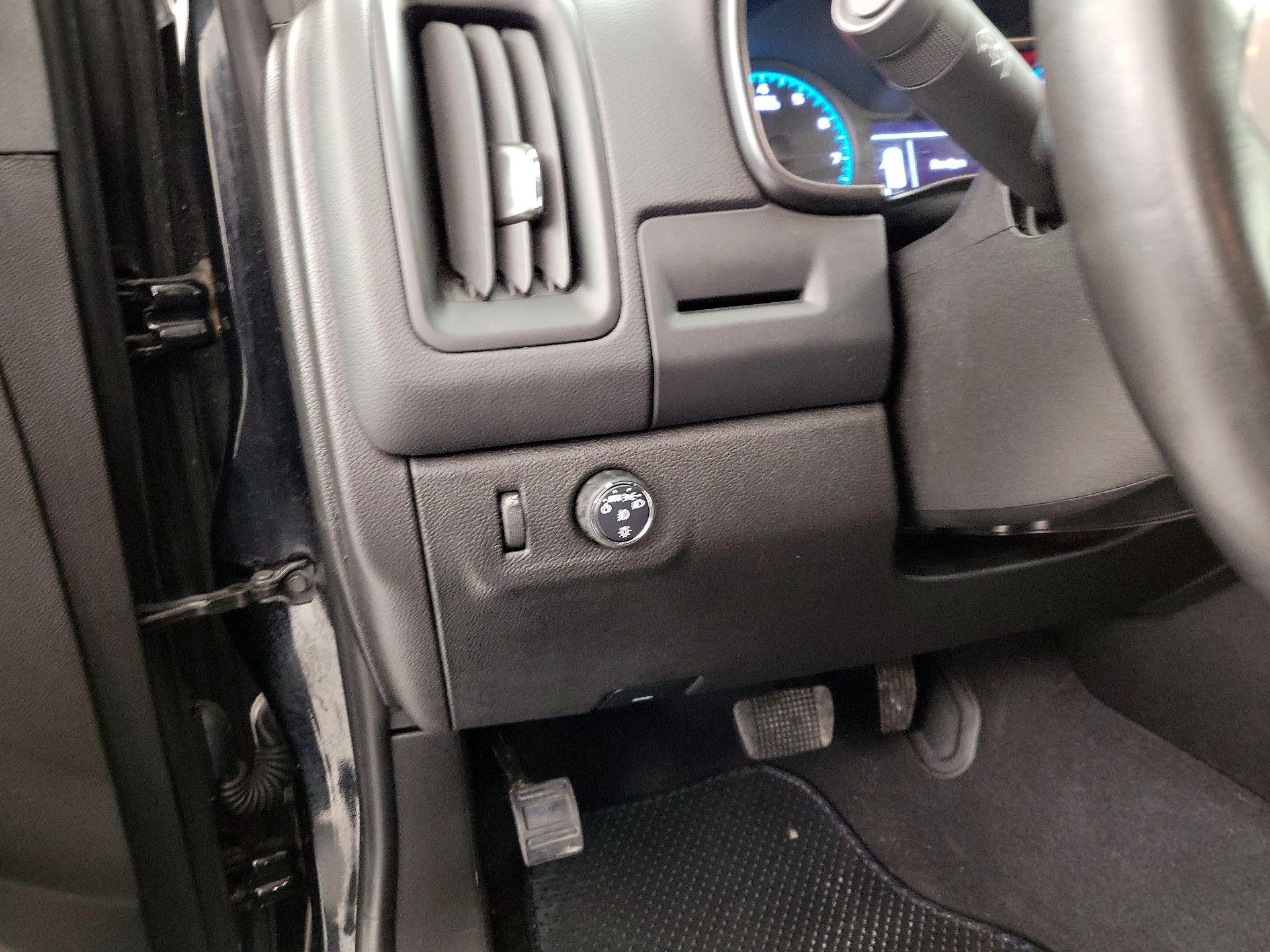 Thumbnail: 2021 Chevrolet Colorado - 13