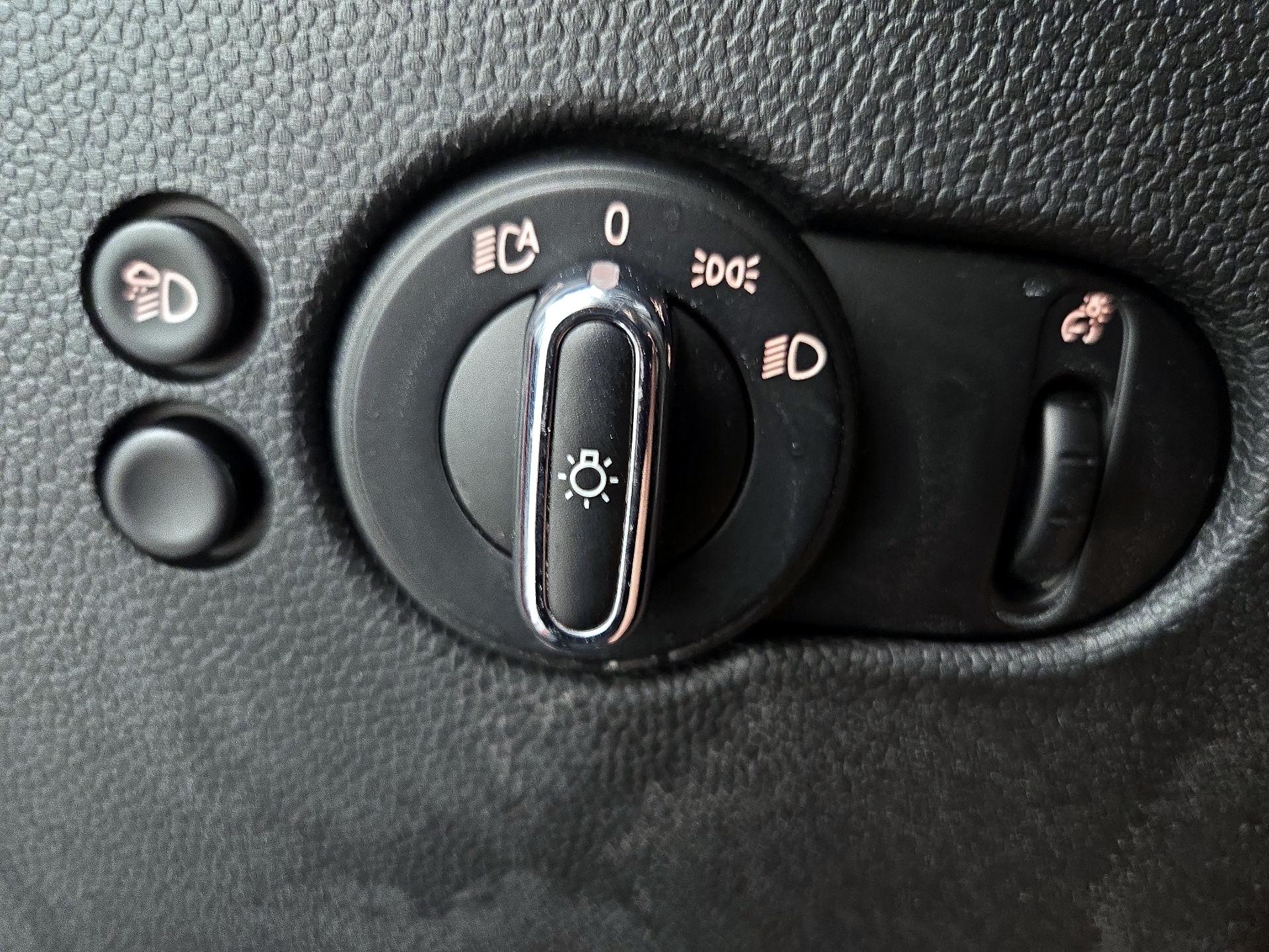 Thumbnail: 2022 MINI Cooper Hardtop - 13