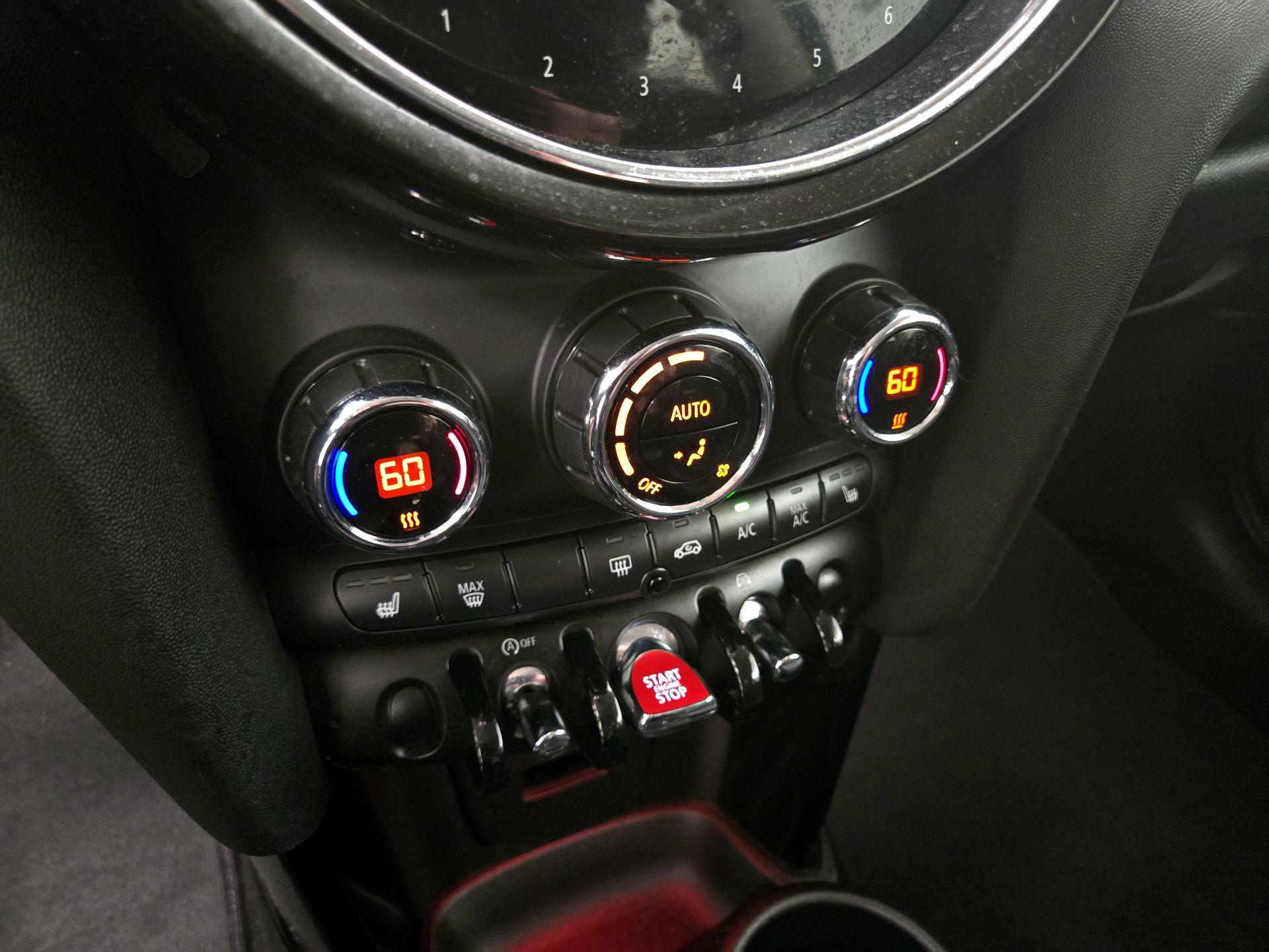 Thumbnail: 2022 MINI Cooper Hardtop - 16