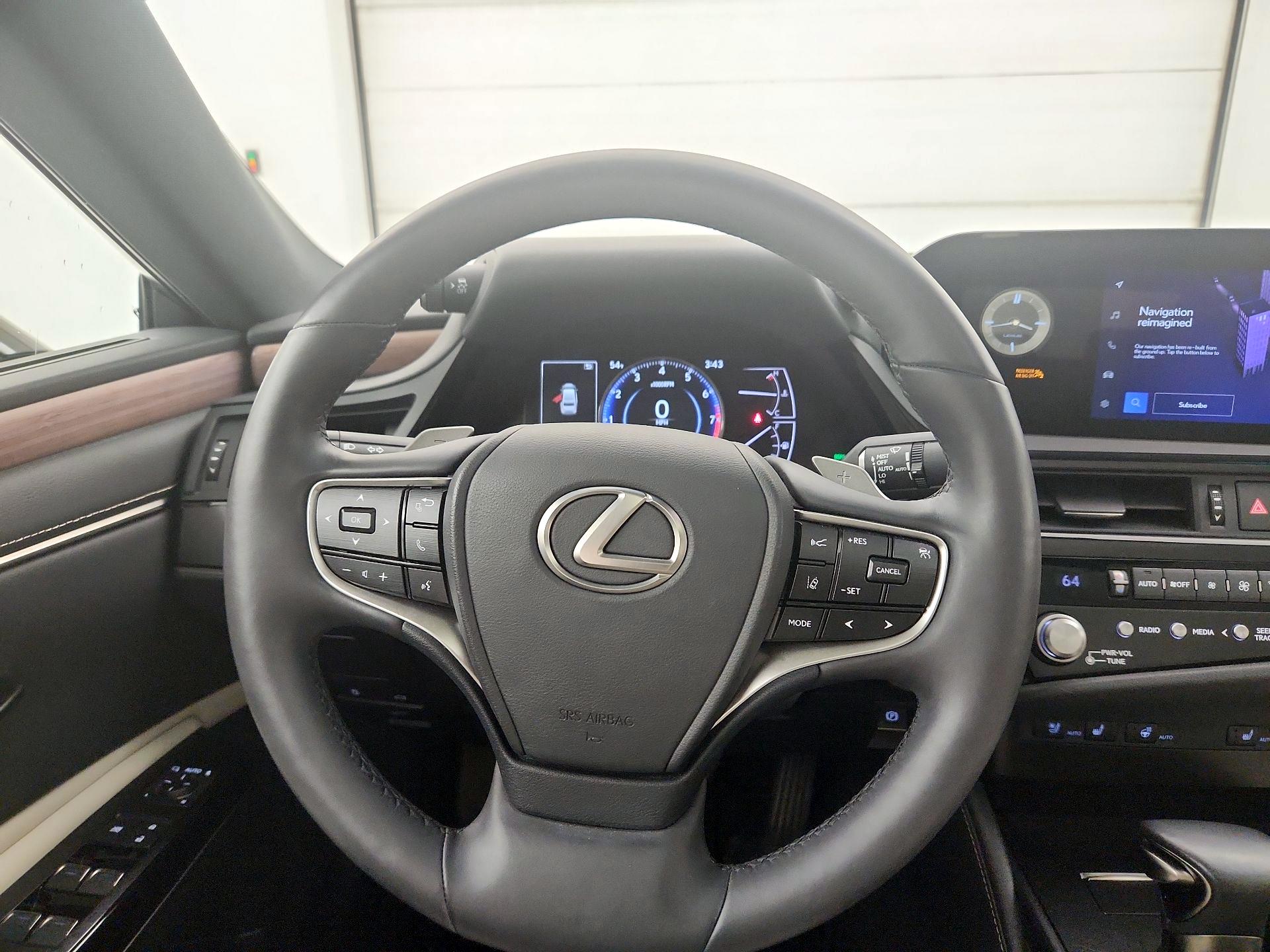 Thumbnail: 2023 Lexus ES - 10