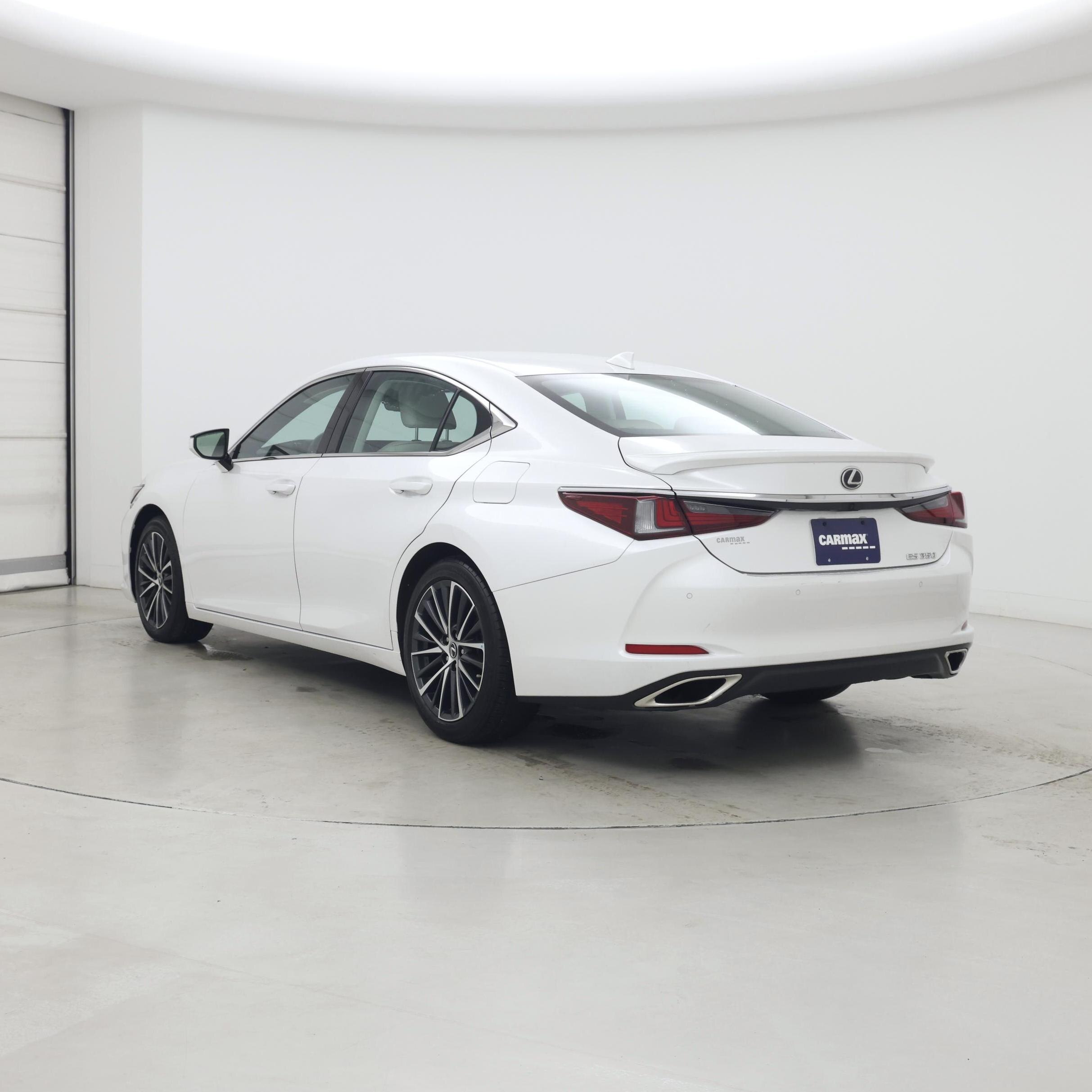 Thumbnail: 2023 Lexus ES - 2