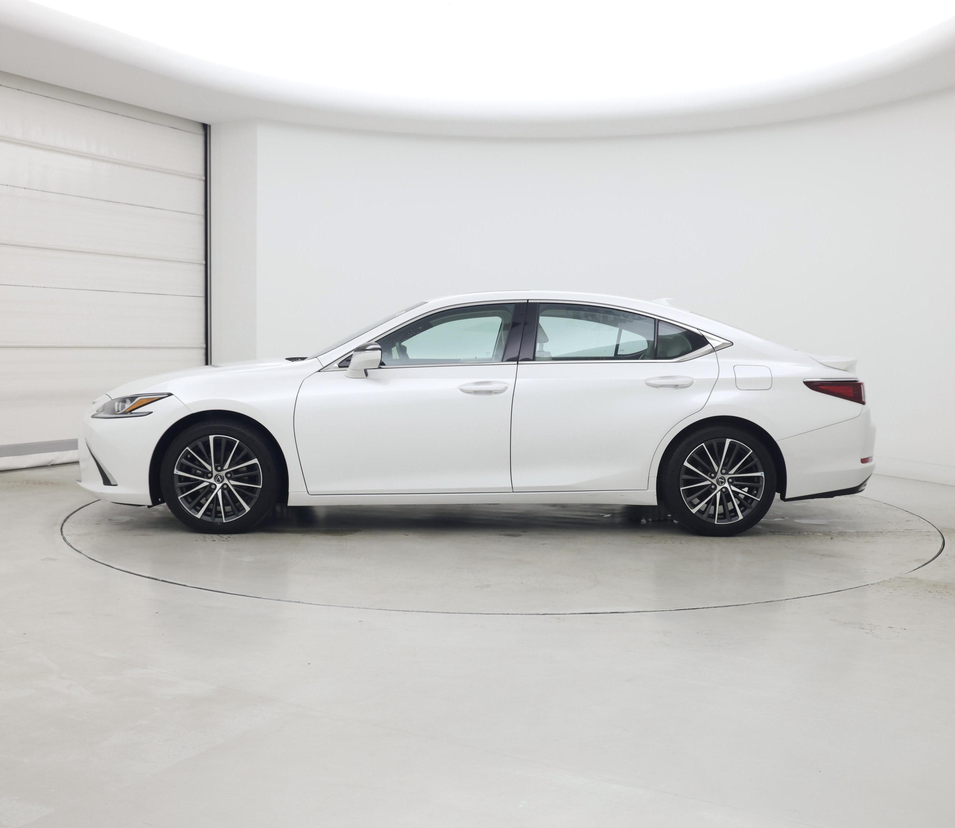 Thumbnail: 2023 Lexus ES - 3