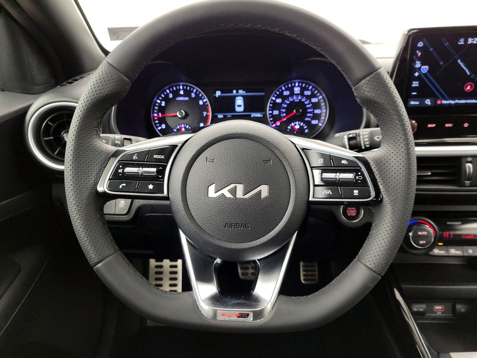 Thumbnail: 2023 Kia Forte - 10