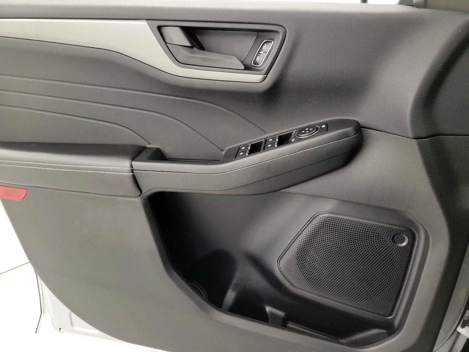 Thumbnail: 2023 Ford Escape - 12