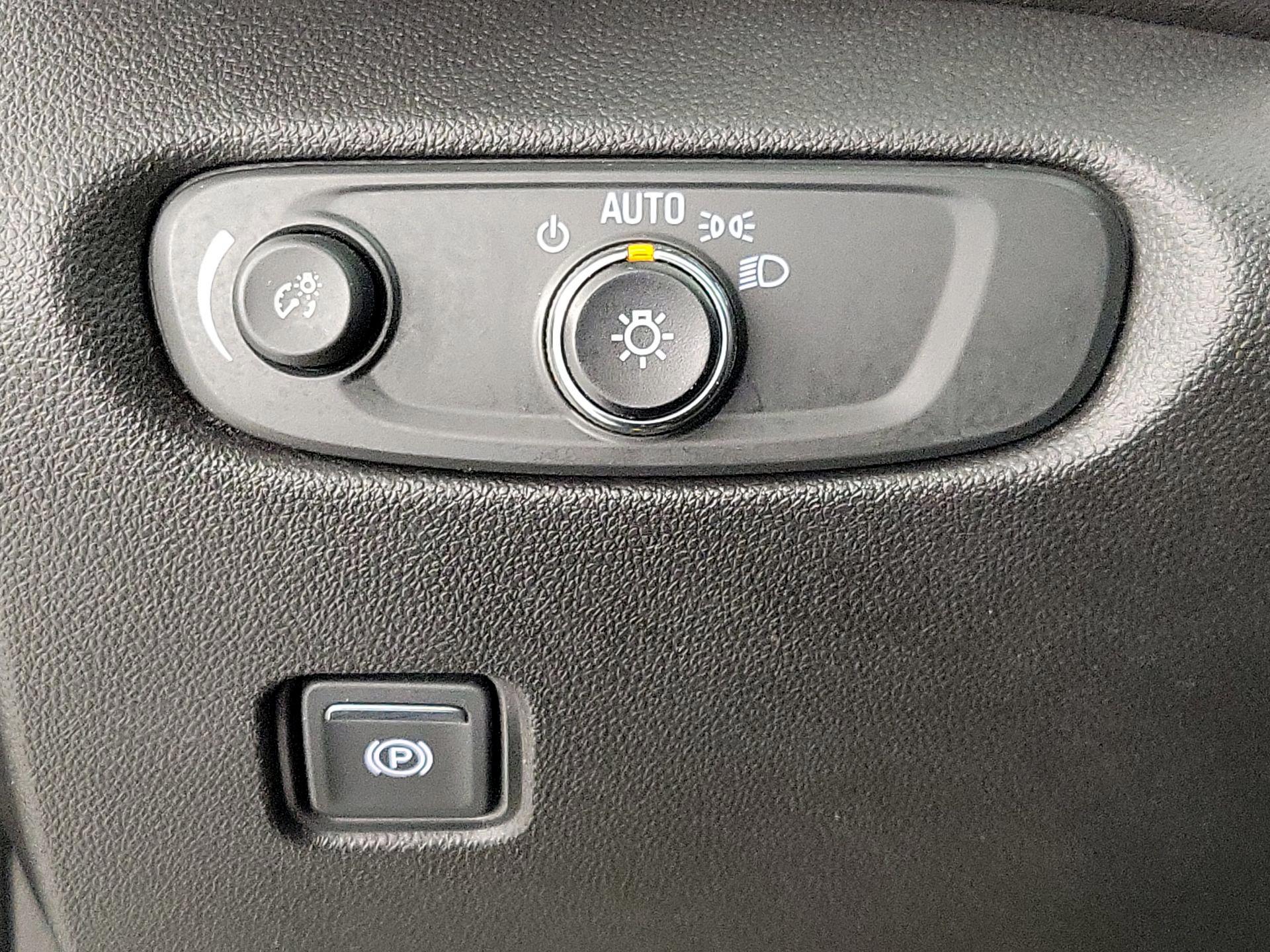 Thumbnail: 2022 Chevrolet Blazer - 13