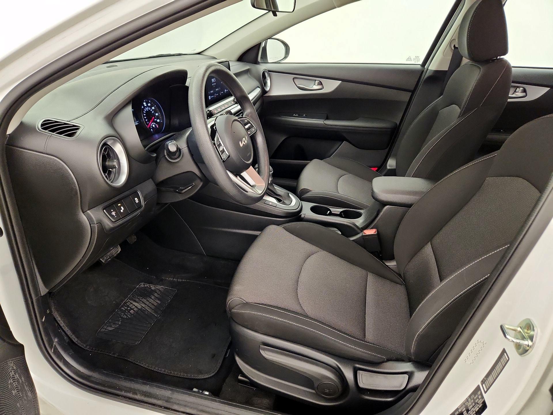 Thumbnail: 2023 Kia Forte - 11