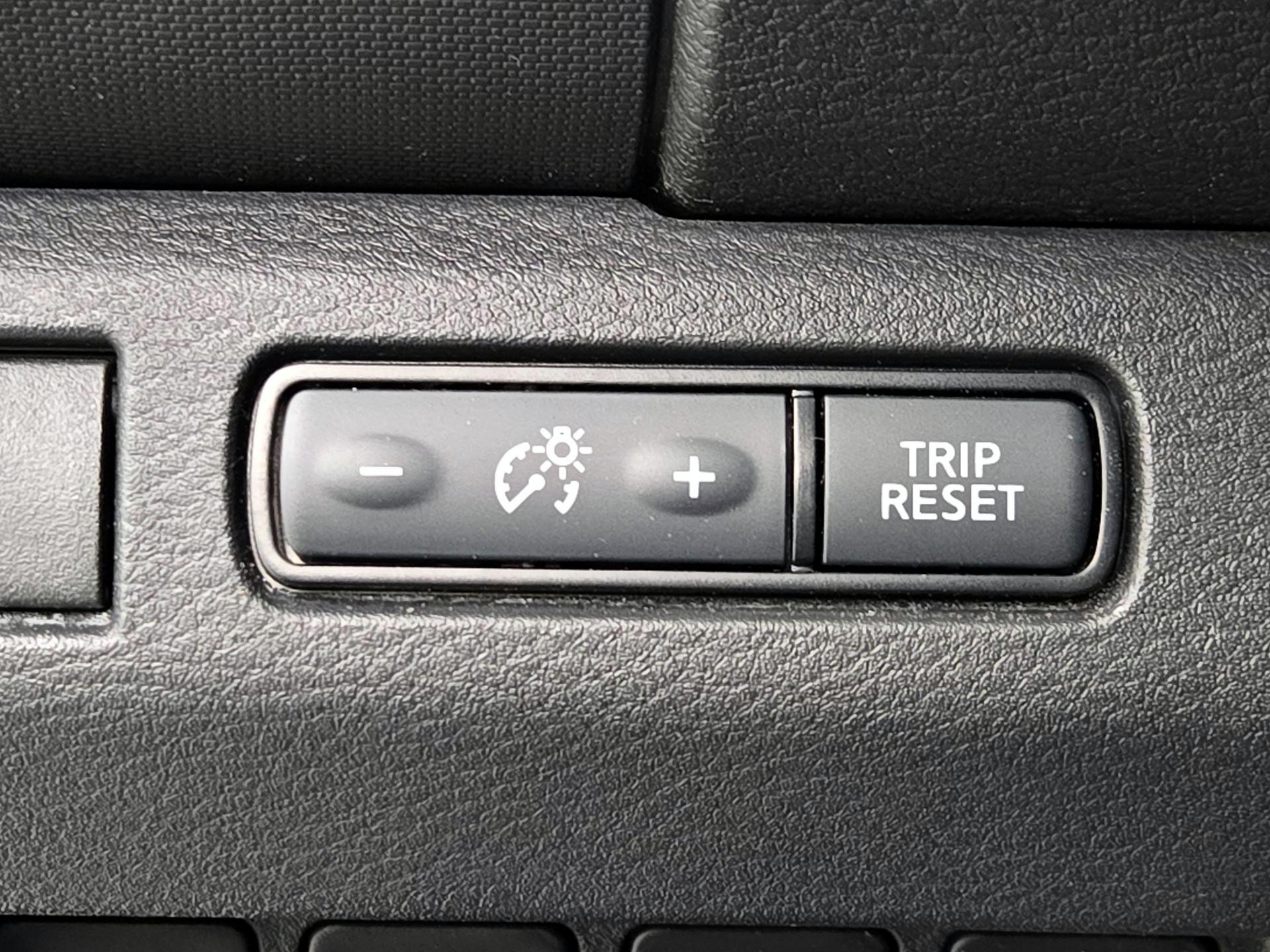 Thumbnail: 2022 Nissan Frontier - 13