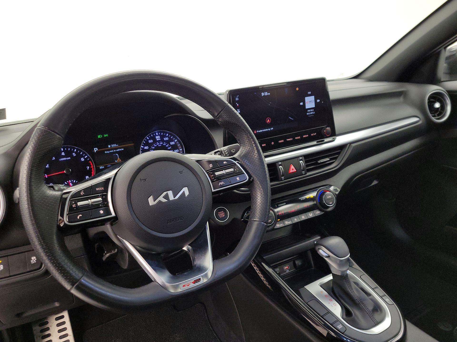 Thumbnail: 2023 Kia Forte - 9