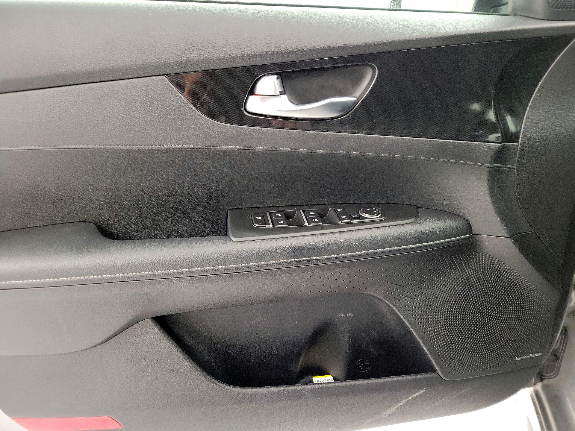 Thumbnail: 2023 Kia Forte - 12