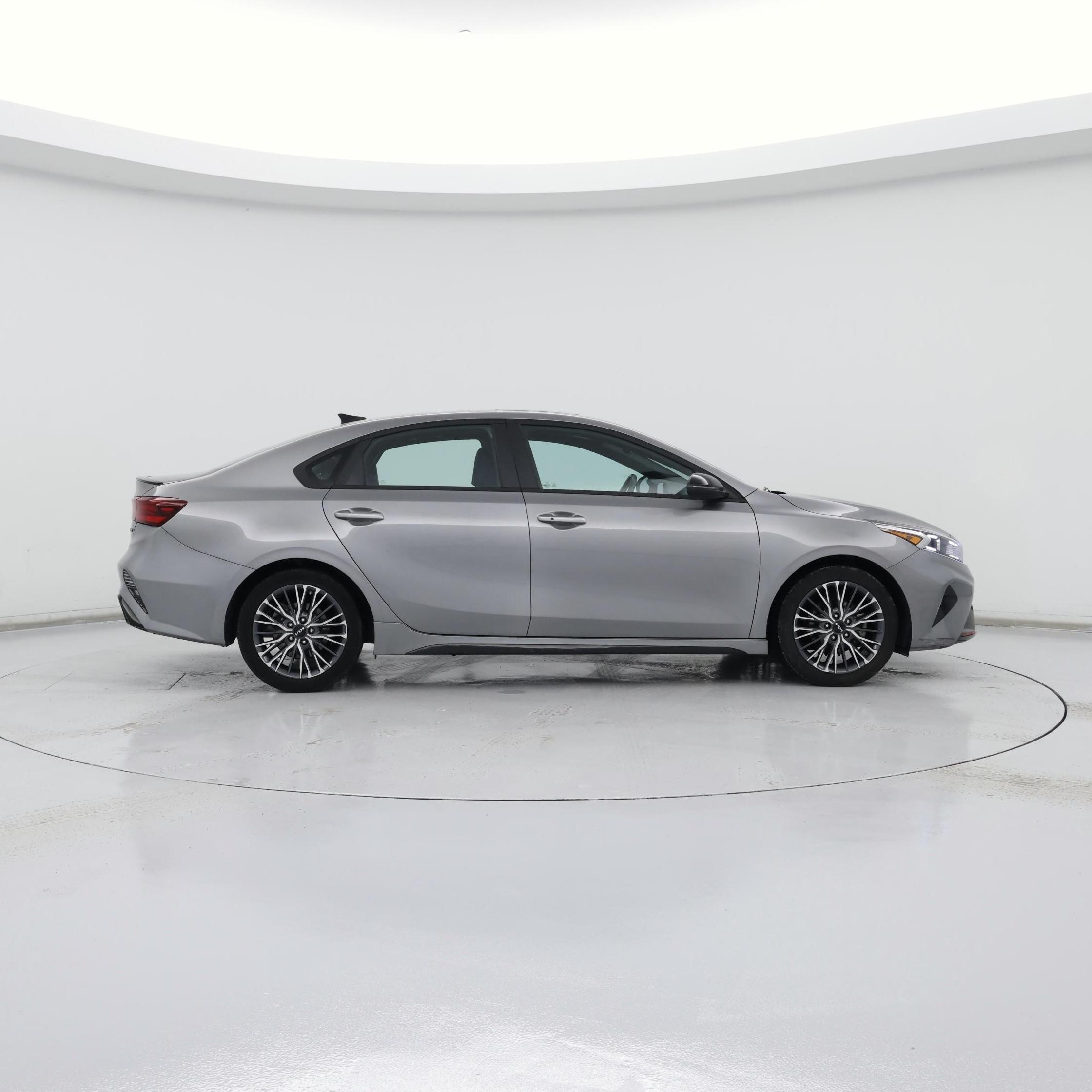 Thumbnail: 2023 Kia Forte - 7