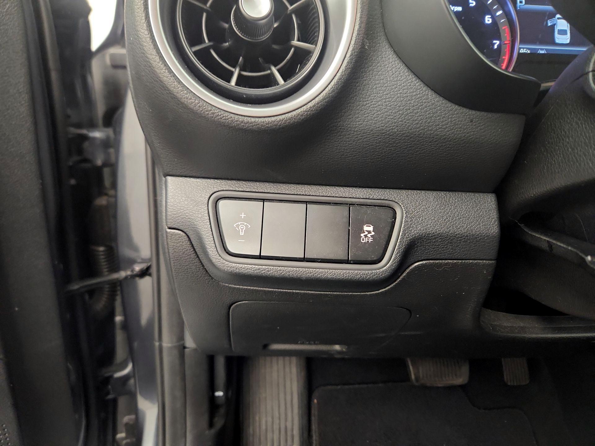 Thumbnail: 2023 Kia Forte - 11