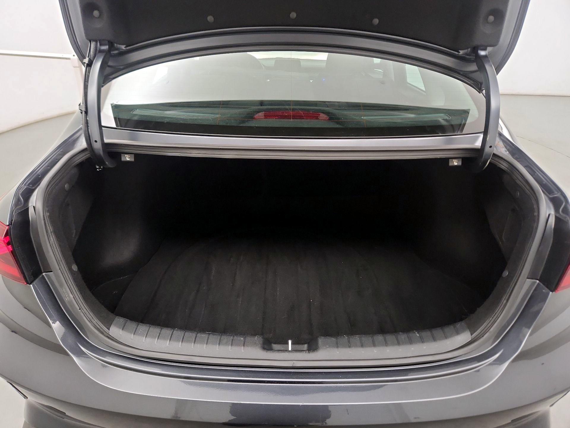 Thumbnail: 2023 Kia Forte - 18