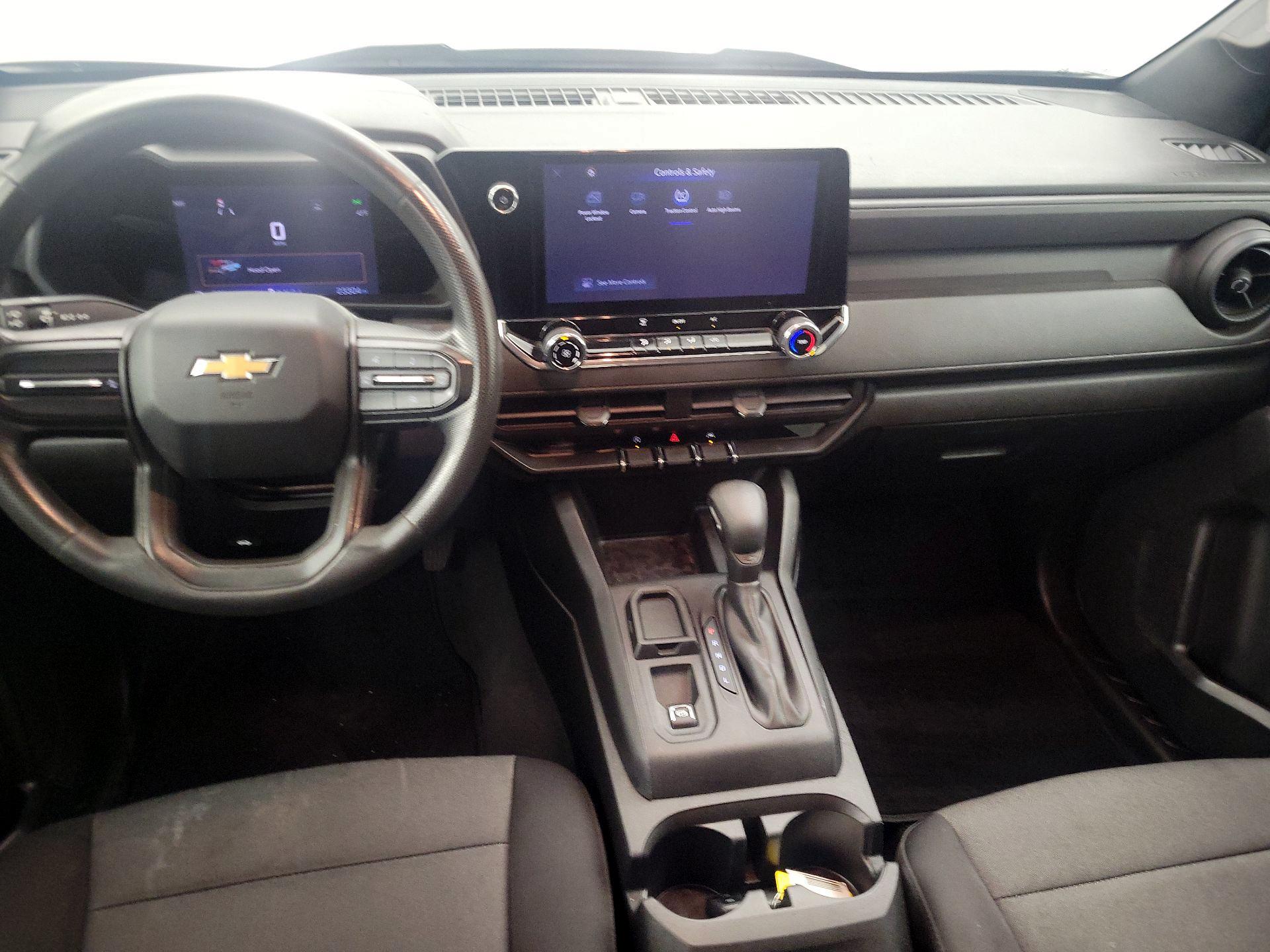 Thumbnail: 2023 Chevrolet Colorado - 9