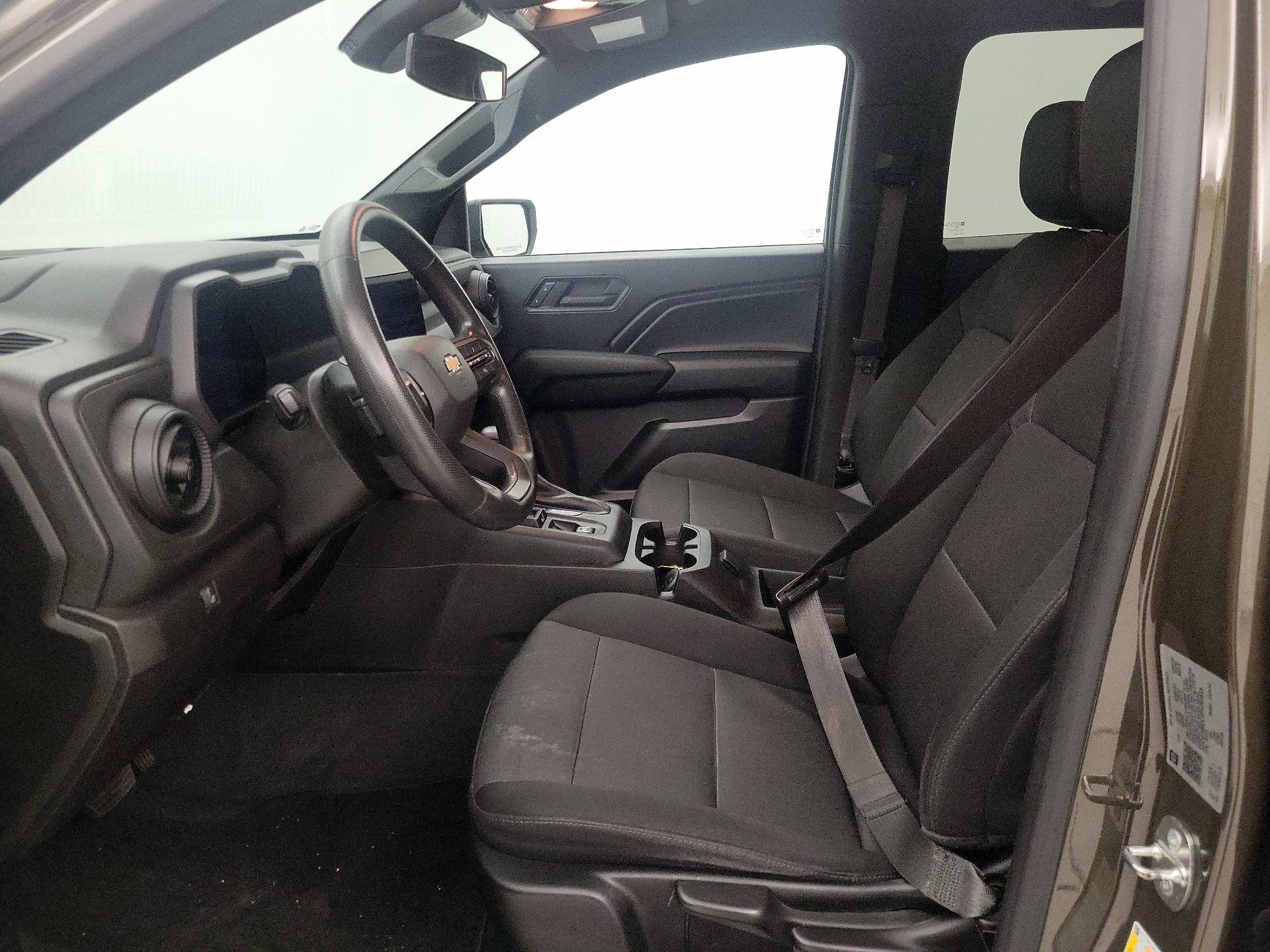 Thumbnail: 2023 Chevrolet Colorado - 11