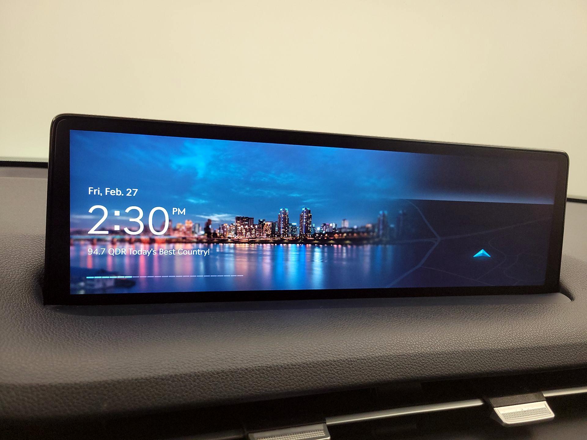 Thumbnail: 2022 Genesis GV70 - 15