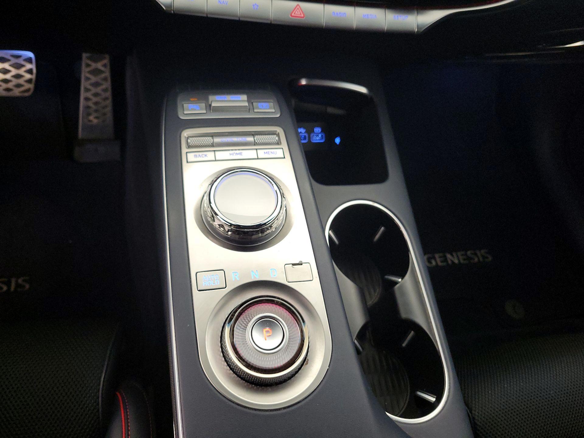 Thumbnail: 2022 Genesis GV70 - 17