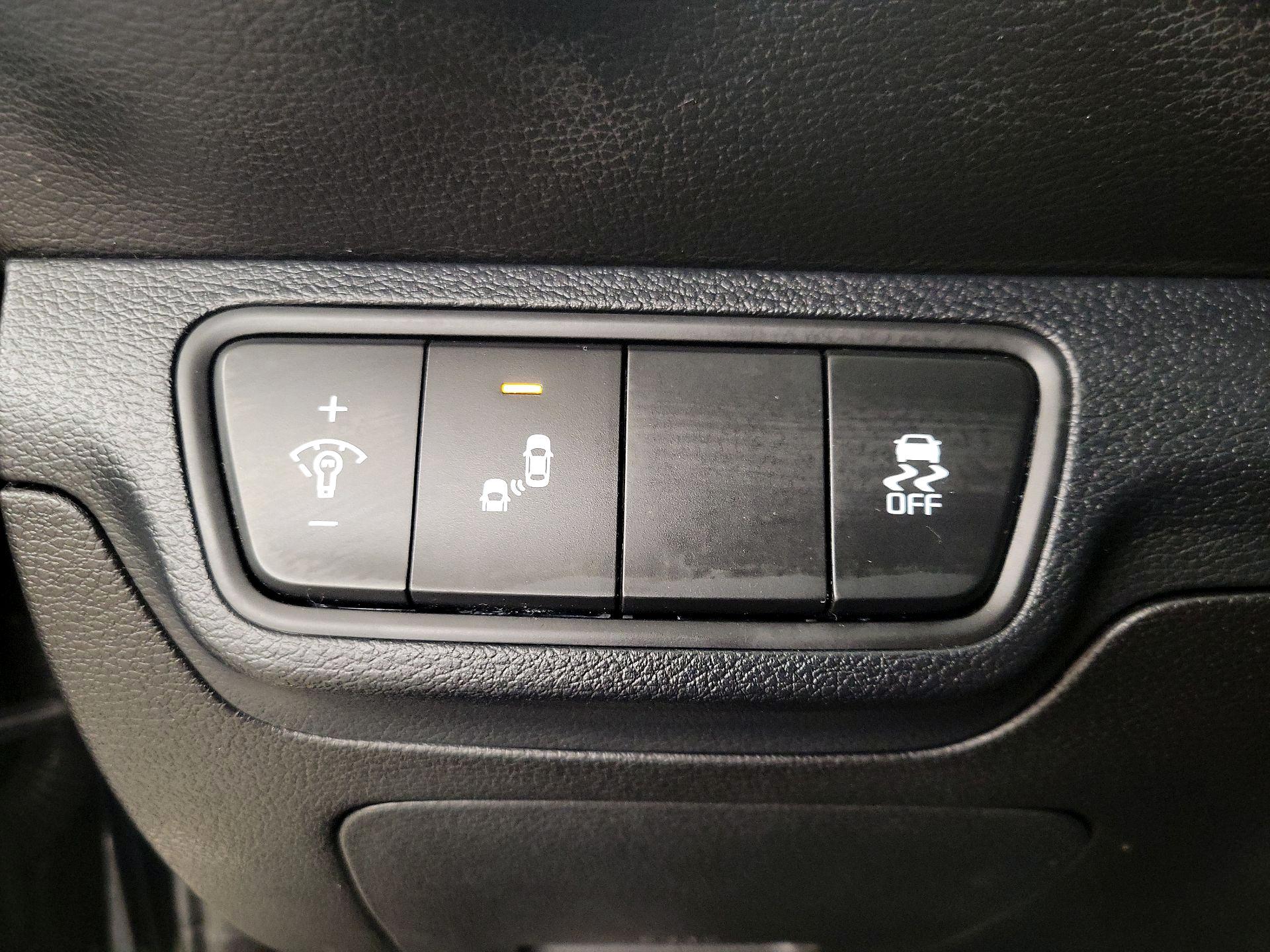 Thumbnail: 2023 Kia Forte - 13