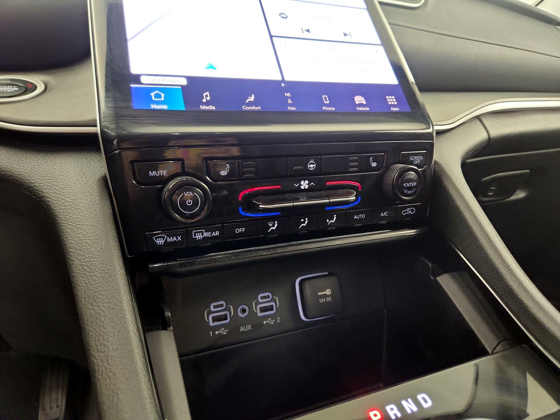 Thumbnail: 2023 Jeep Grand Cherokee - 15