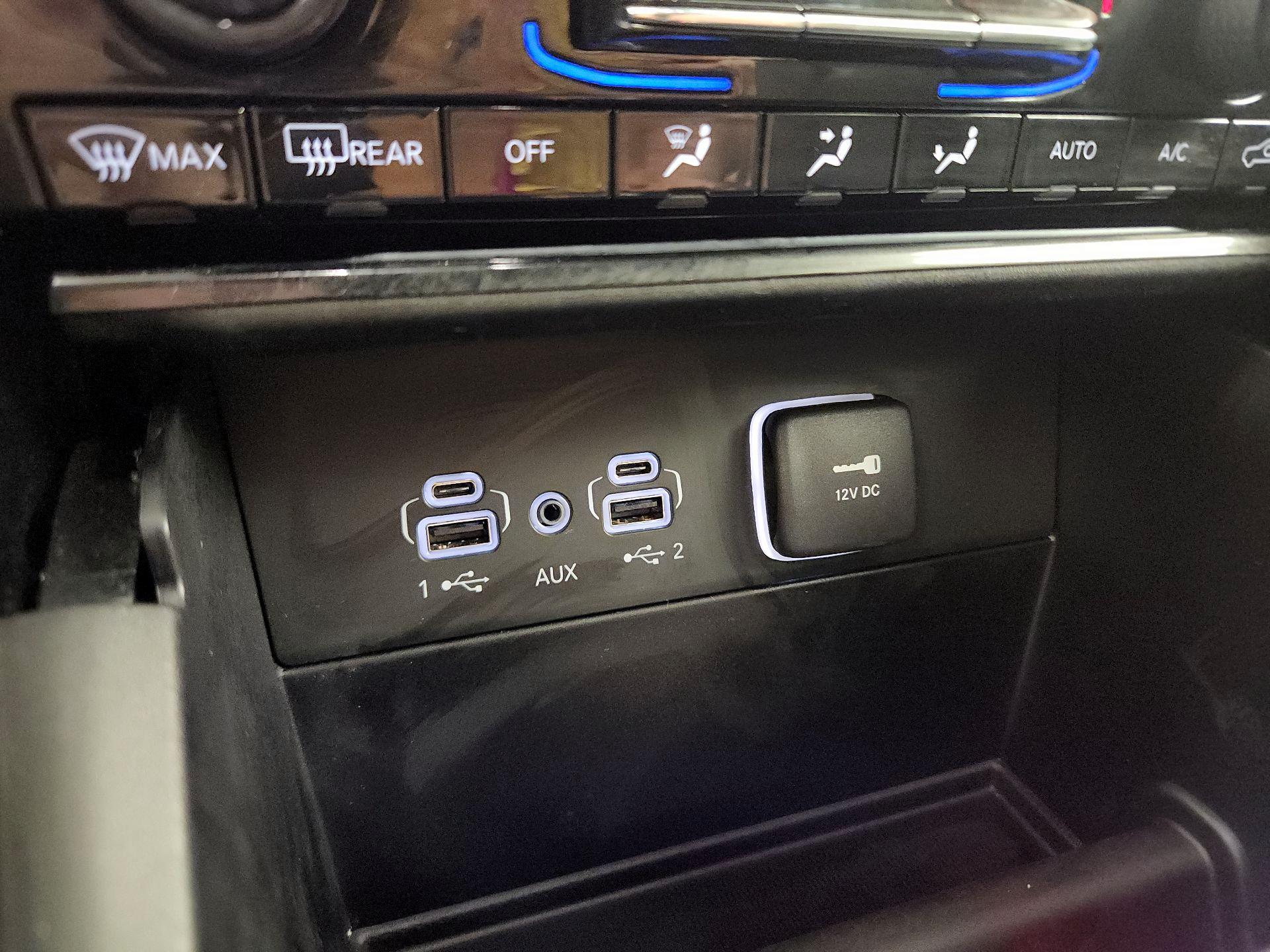 Thumbnail: 2023 Jeep Grand Cherokee - 17